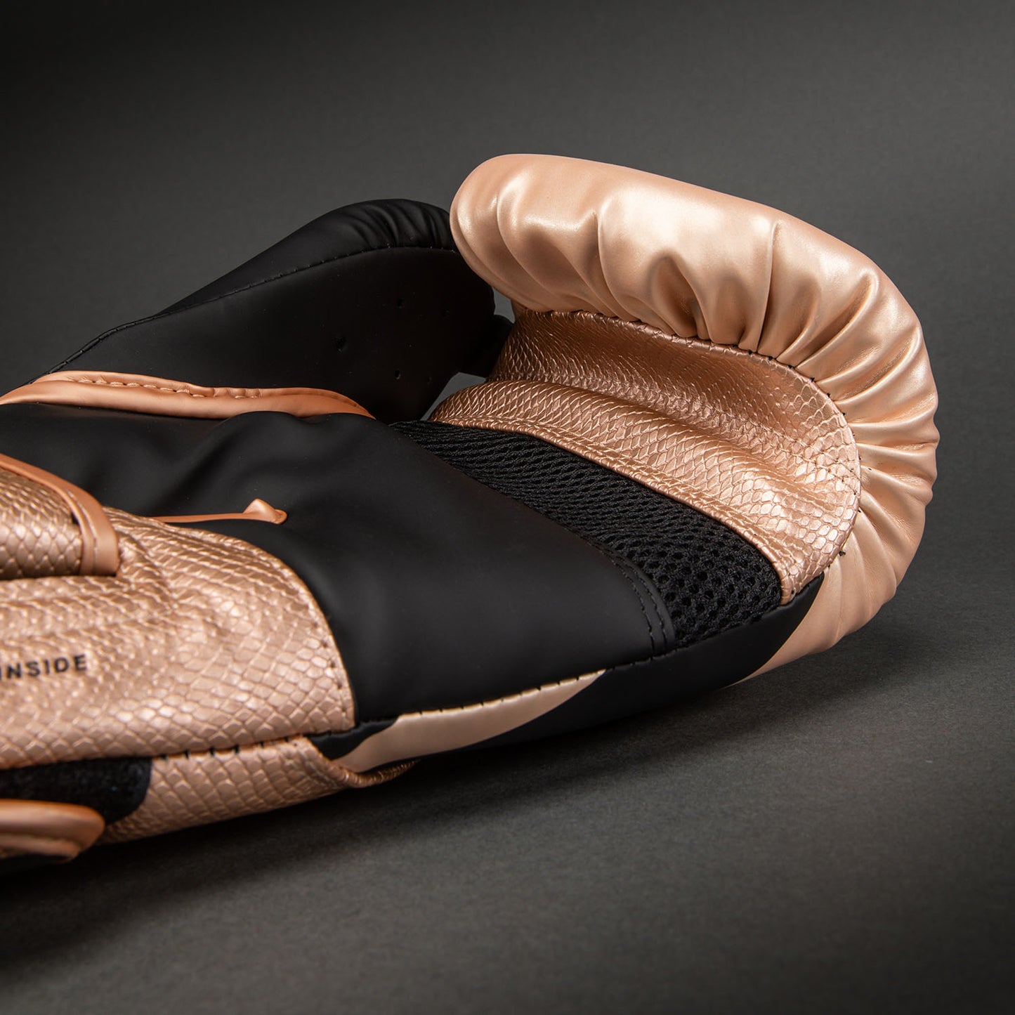 Venum Challenger 4.0 Scales Boxing Gloves - Pearly Pink/Black
