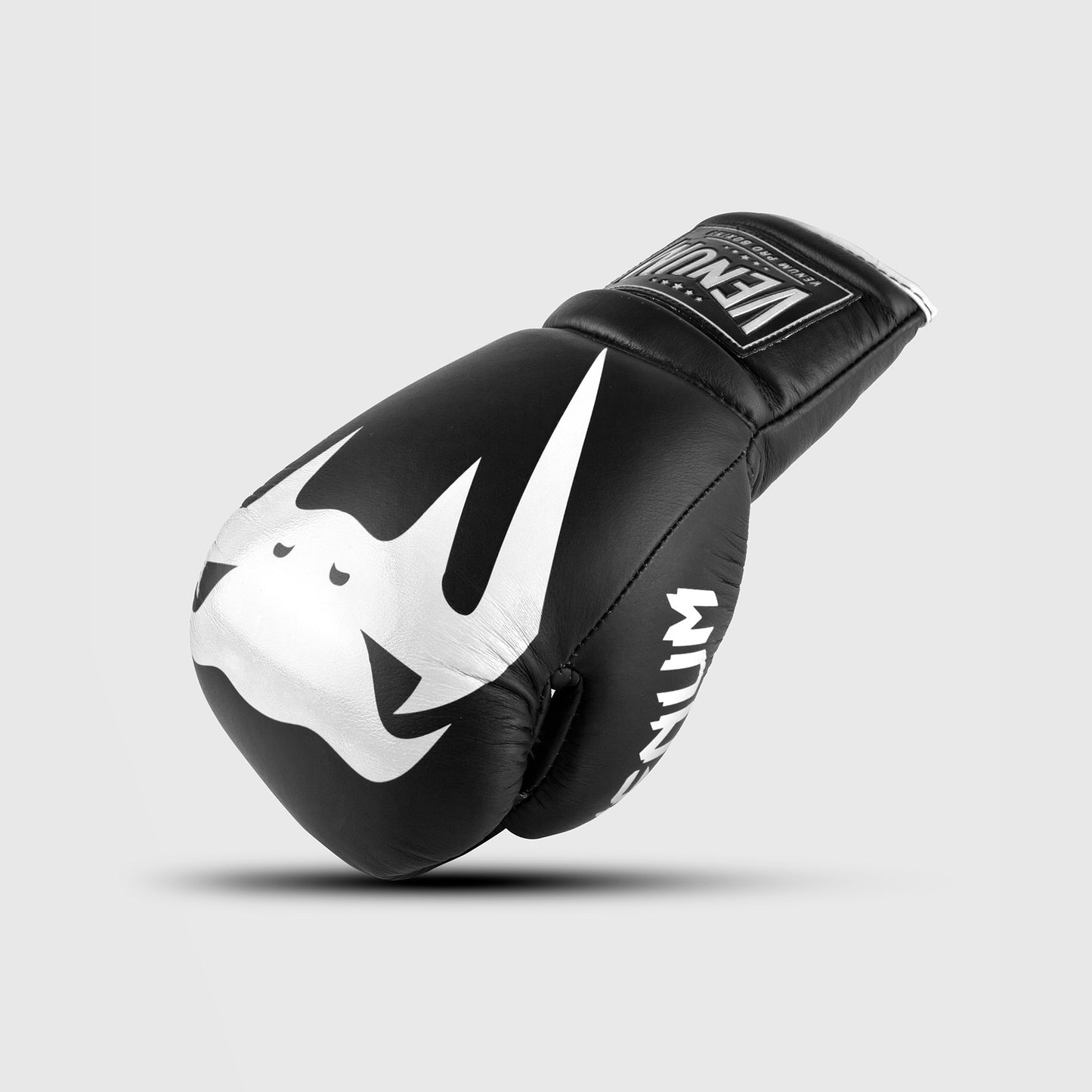 Venum Giant 2.0 Pro Boxing Gloves - With Laces