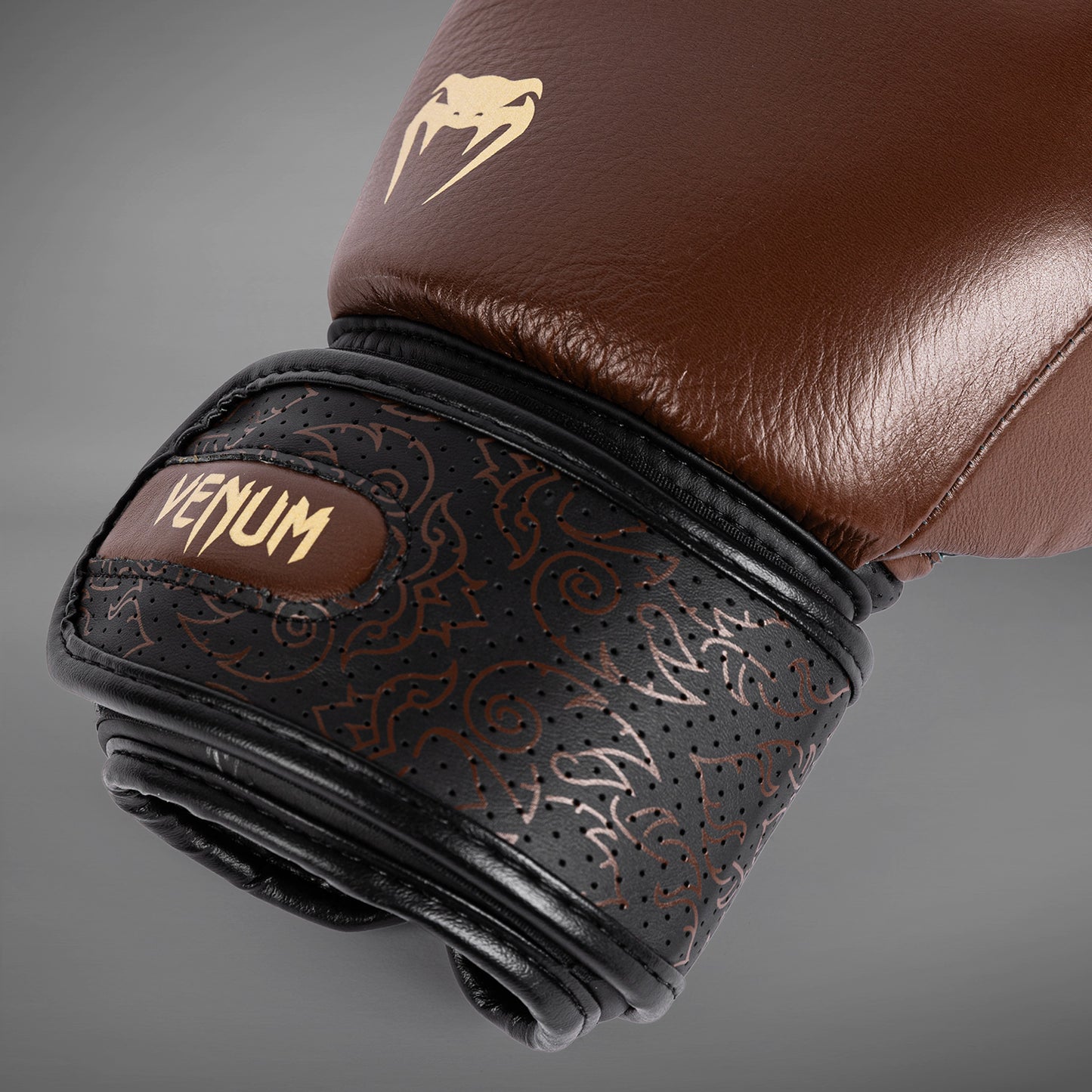 Venum Power 2.0 Boxing Gloves - Chocolate Brown