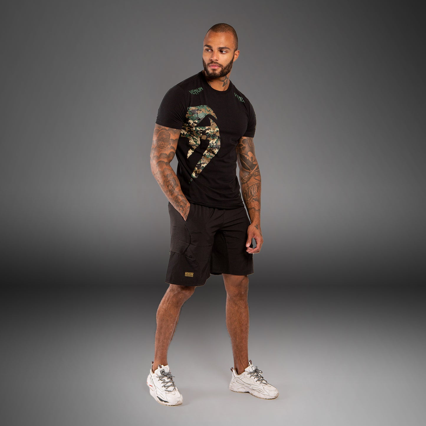 Venum Original Giant T-Shirt - Black/Forest-Camo