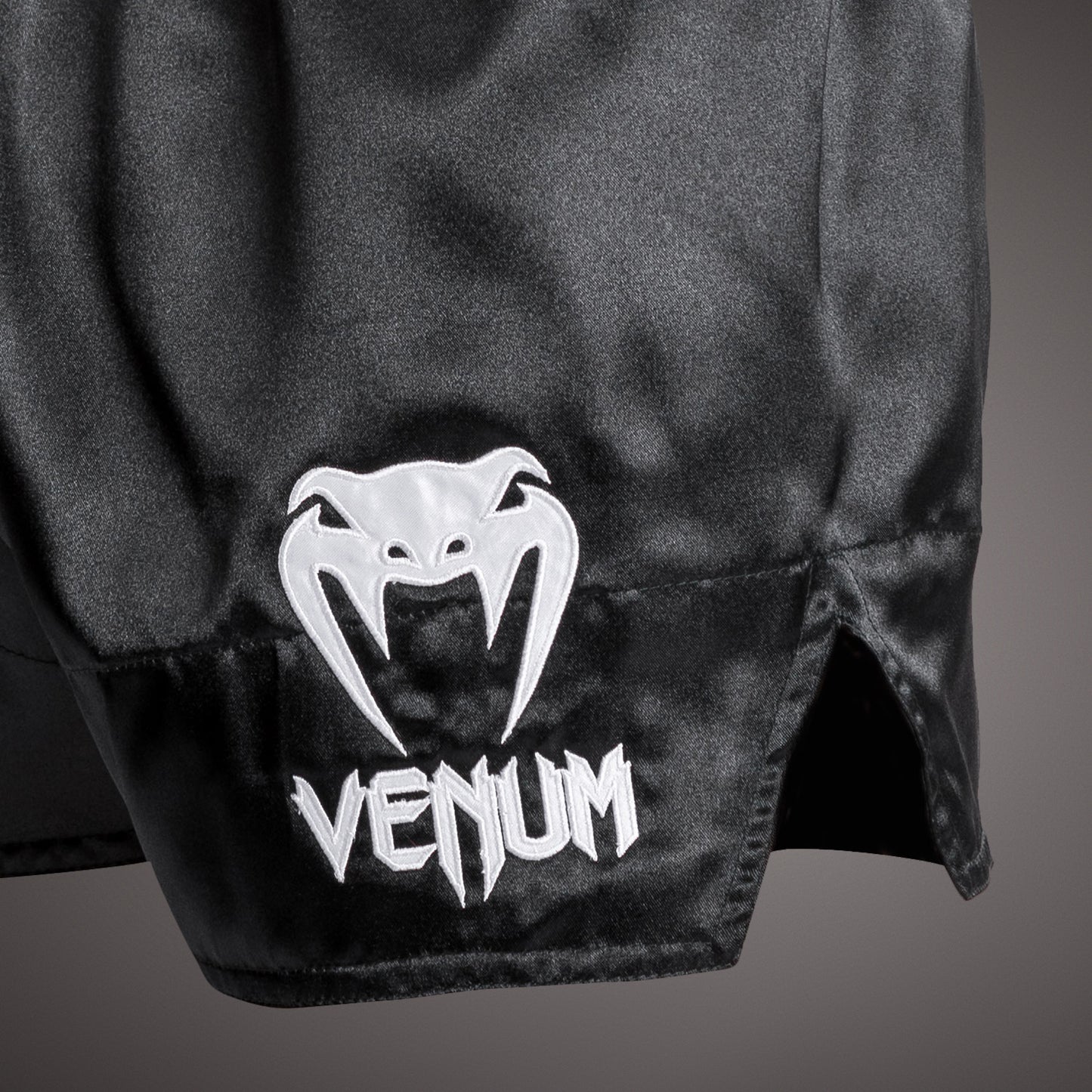 Venum Classic - Muay Thai Short Black/White/White