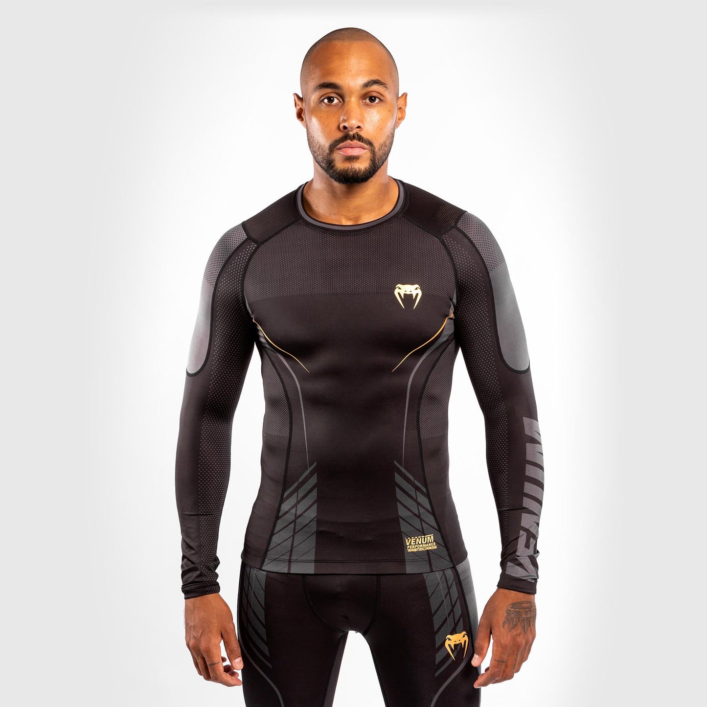 Venum Athletics Rashguard Long Sleeves – Black/Gold