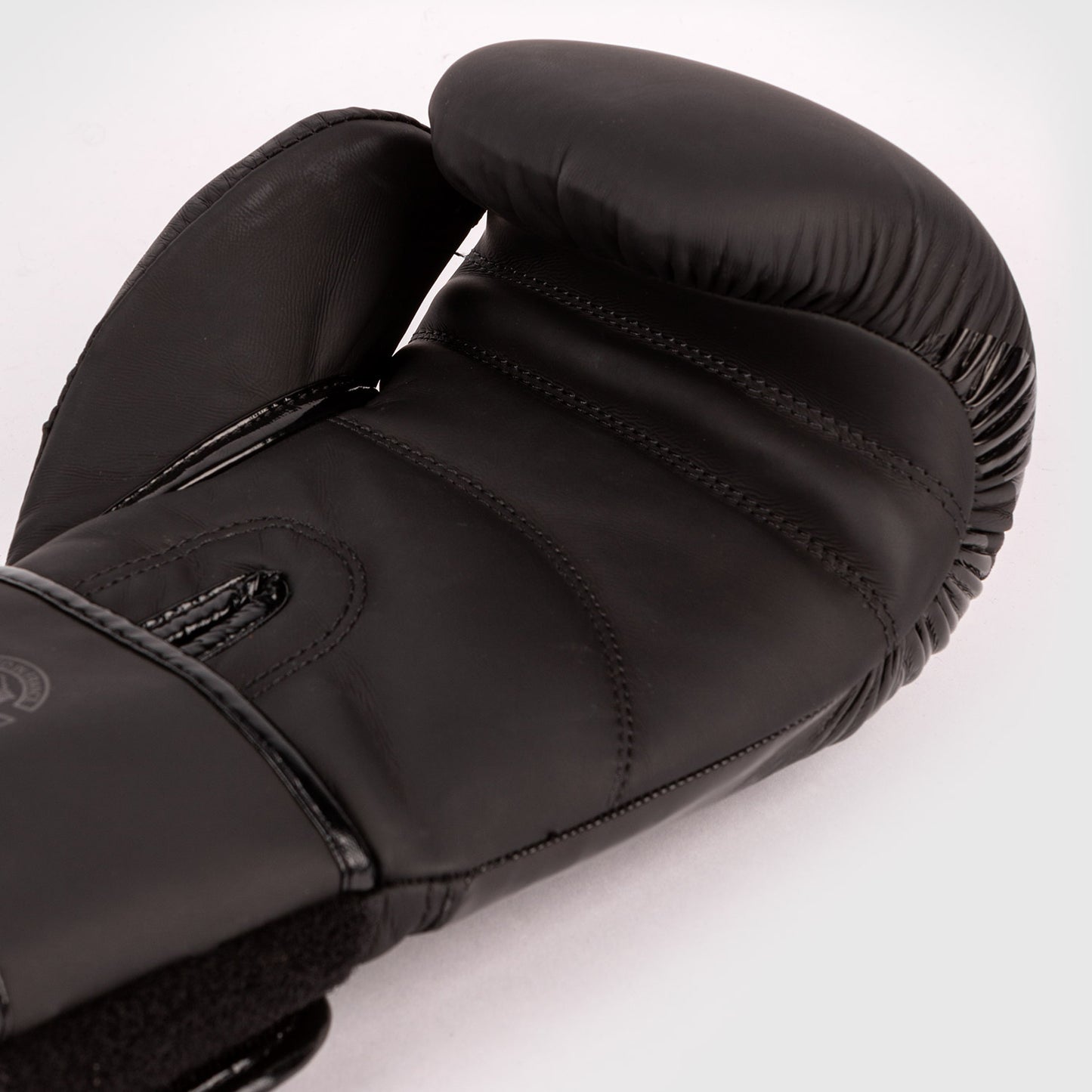 Venum Boxing Gloves Contender 2.0 - Black/Black