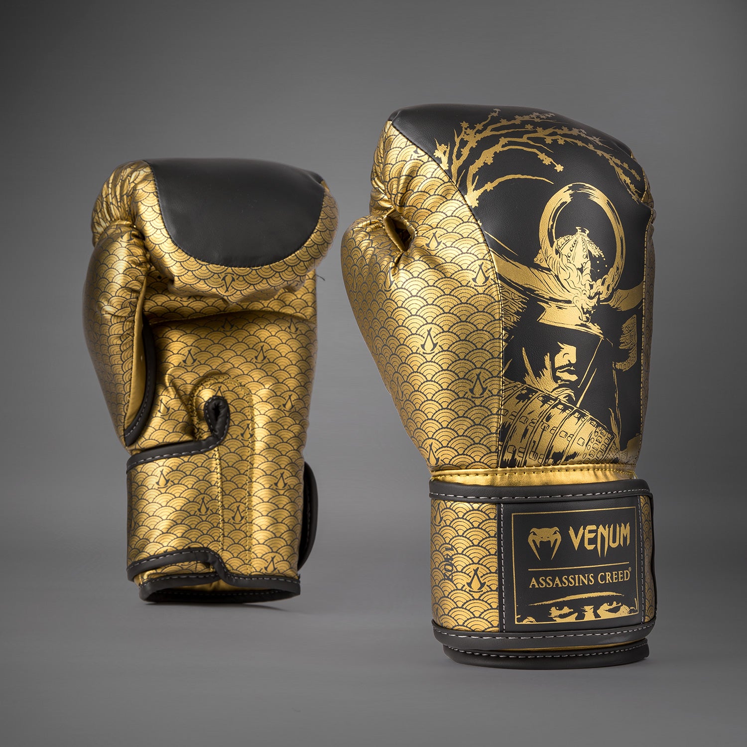 Venum x Assassin's Creed Shadows Boxing Gloves