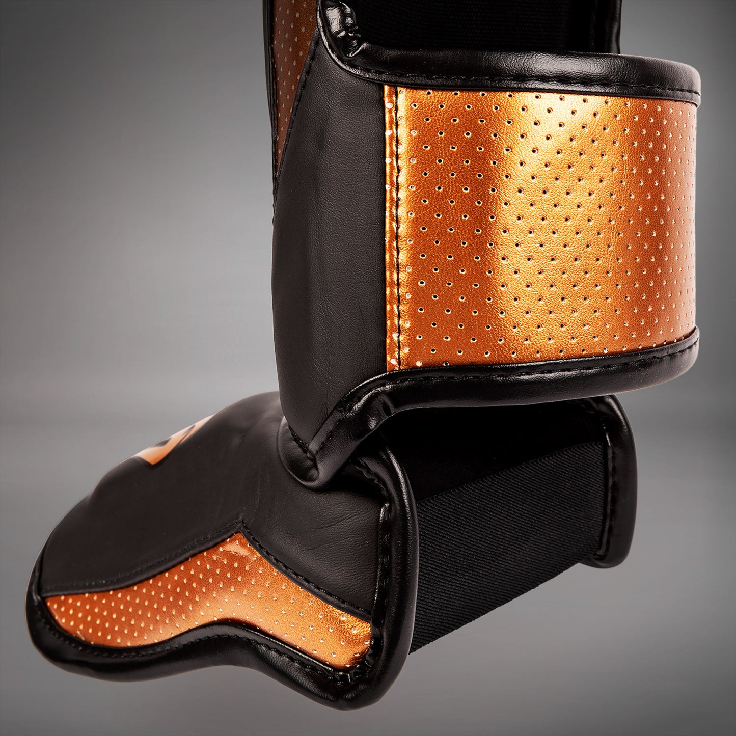 Venum Elite Evo Shinguards - Black/Bronze