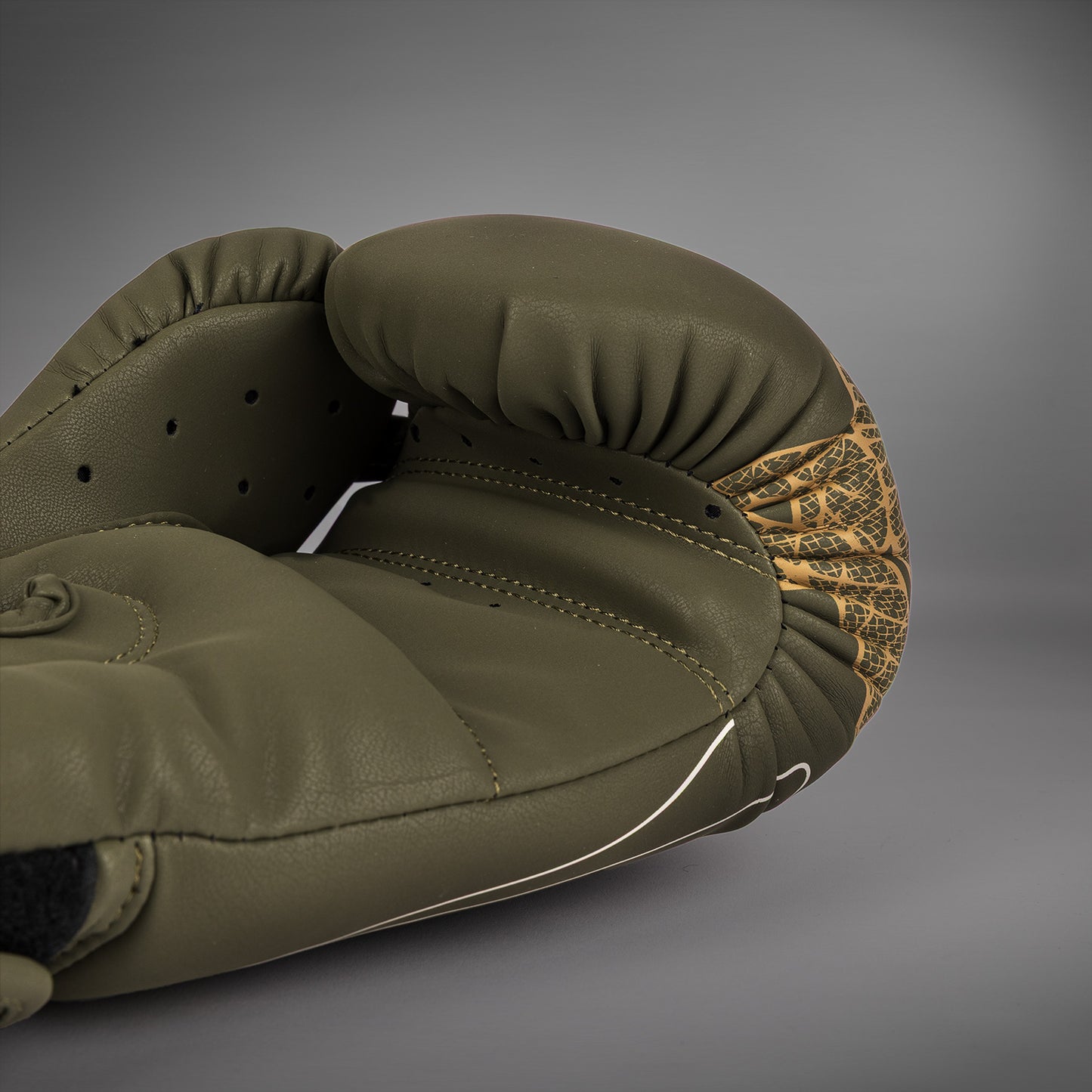 Venum Serpenti Boxing Gloves - Khaki/Bronze/Ivory