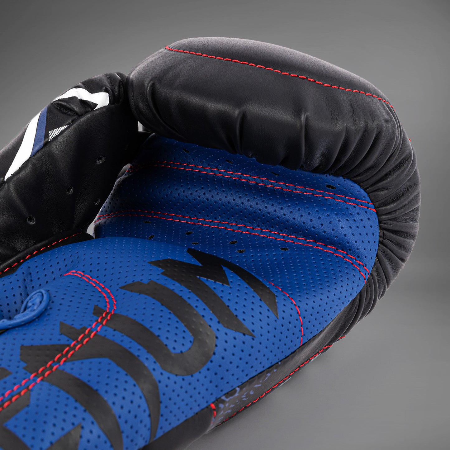 Venum x TEKKEN 8 - Jin Kazama Boxing Gloves - Blue/Black/White