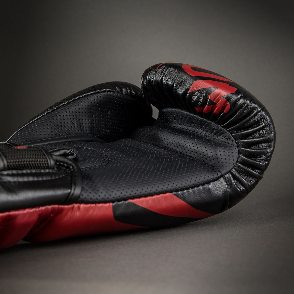 Venum Reverso Boxing Gloves – Black/Red