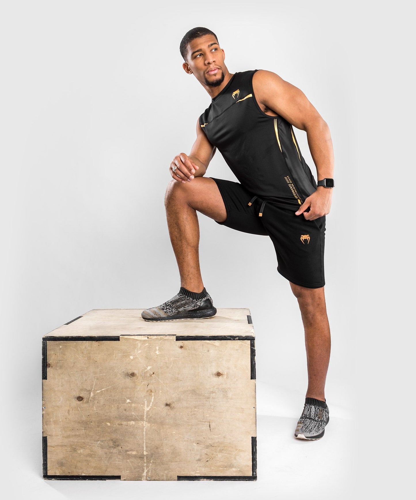 Venum Tempest 2.0 Dry tech Tank Top – Black/Gold