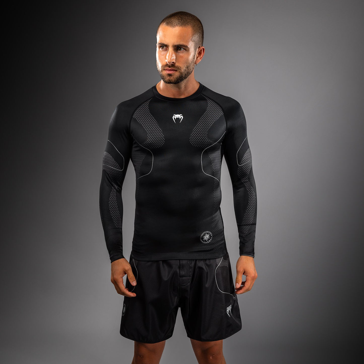 Venum Nexus Long Sleeve Rashguard - Black/Silver