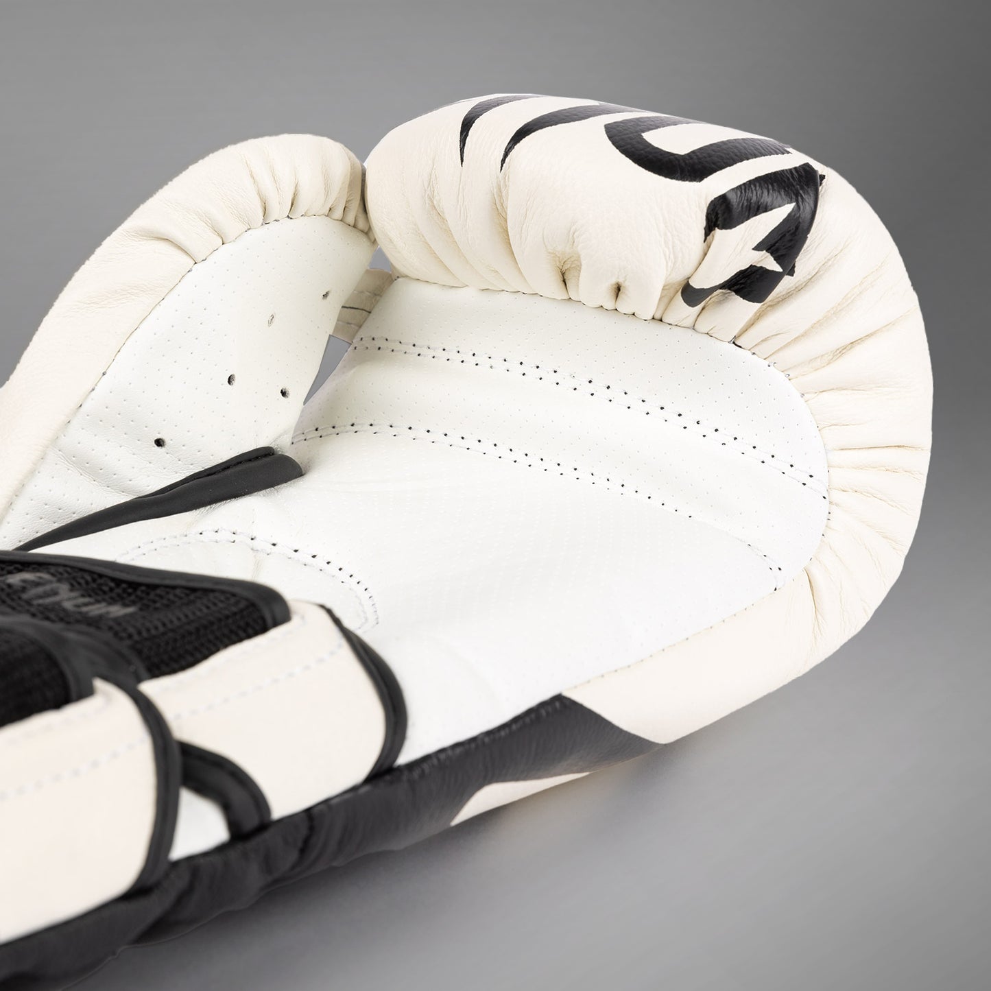 Venum Reverso Boxing Gloves - Snow White/Black