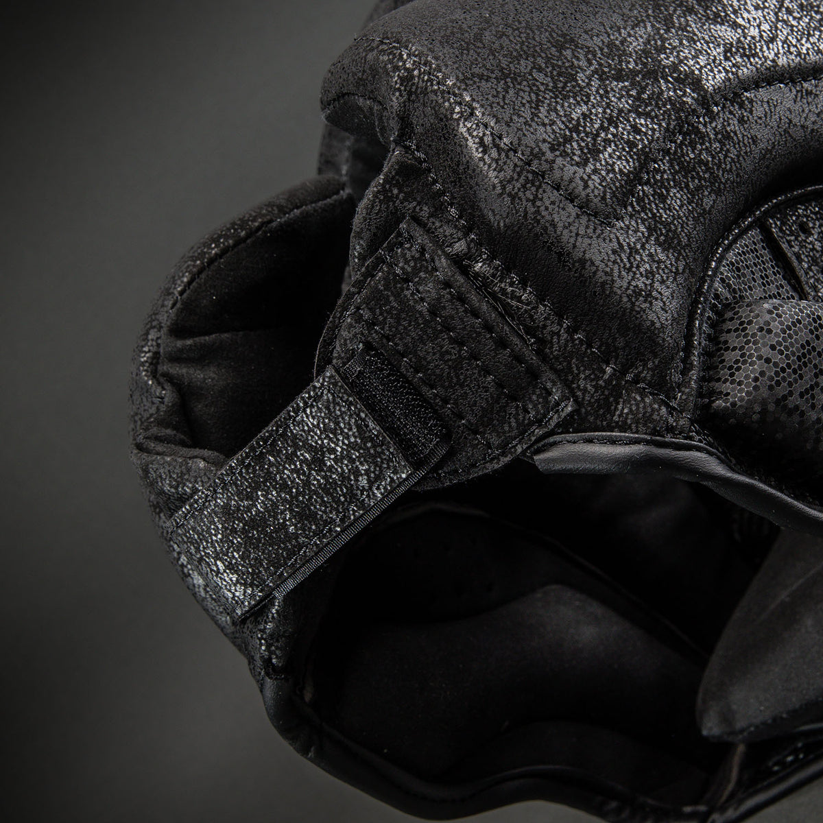 Venum Stone 2.0 Headgear - Black