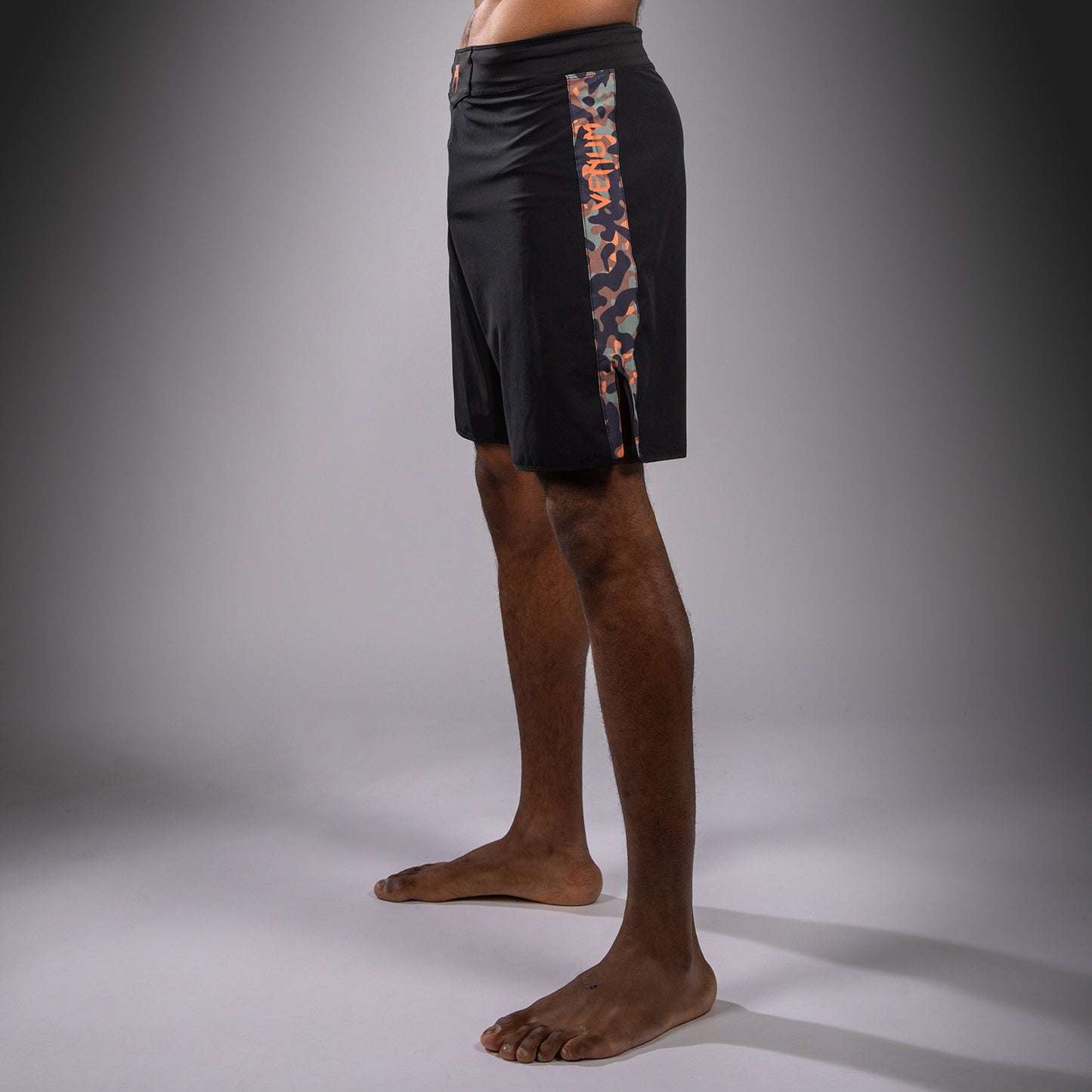 Venum Jungle Ops FightShorts - Black/Khaki Camo