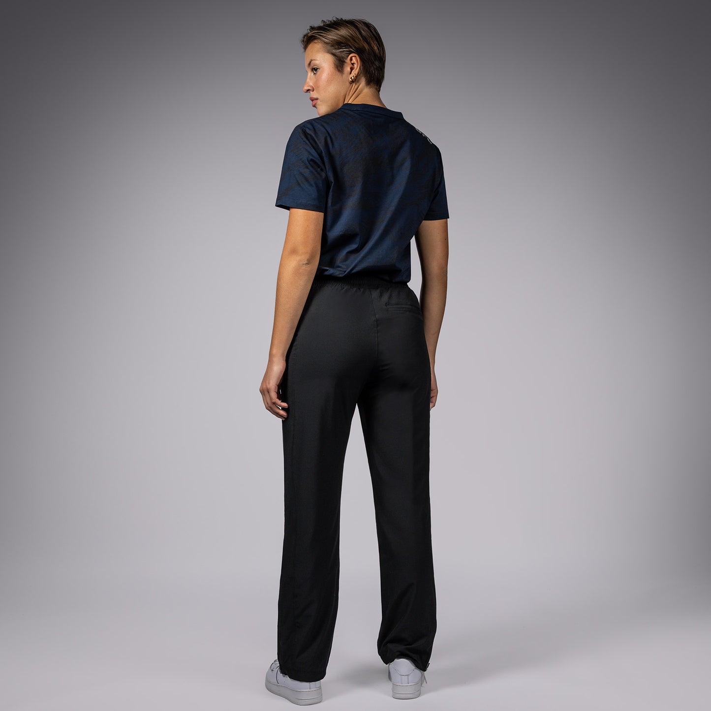 UFC Fusion by Venum Fight Week Women’s Straight Leg Pant - Black
