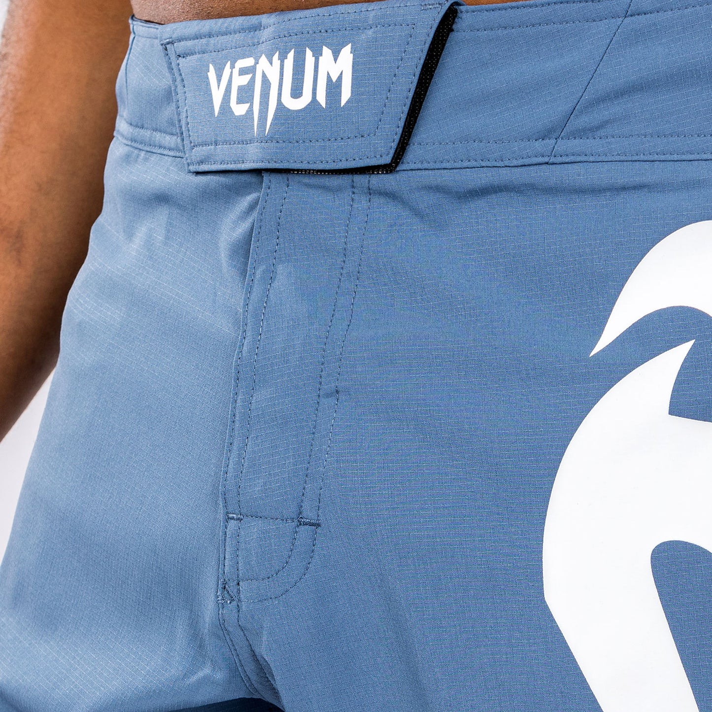 Venum Light 5.0 Fightshort - Blue/White