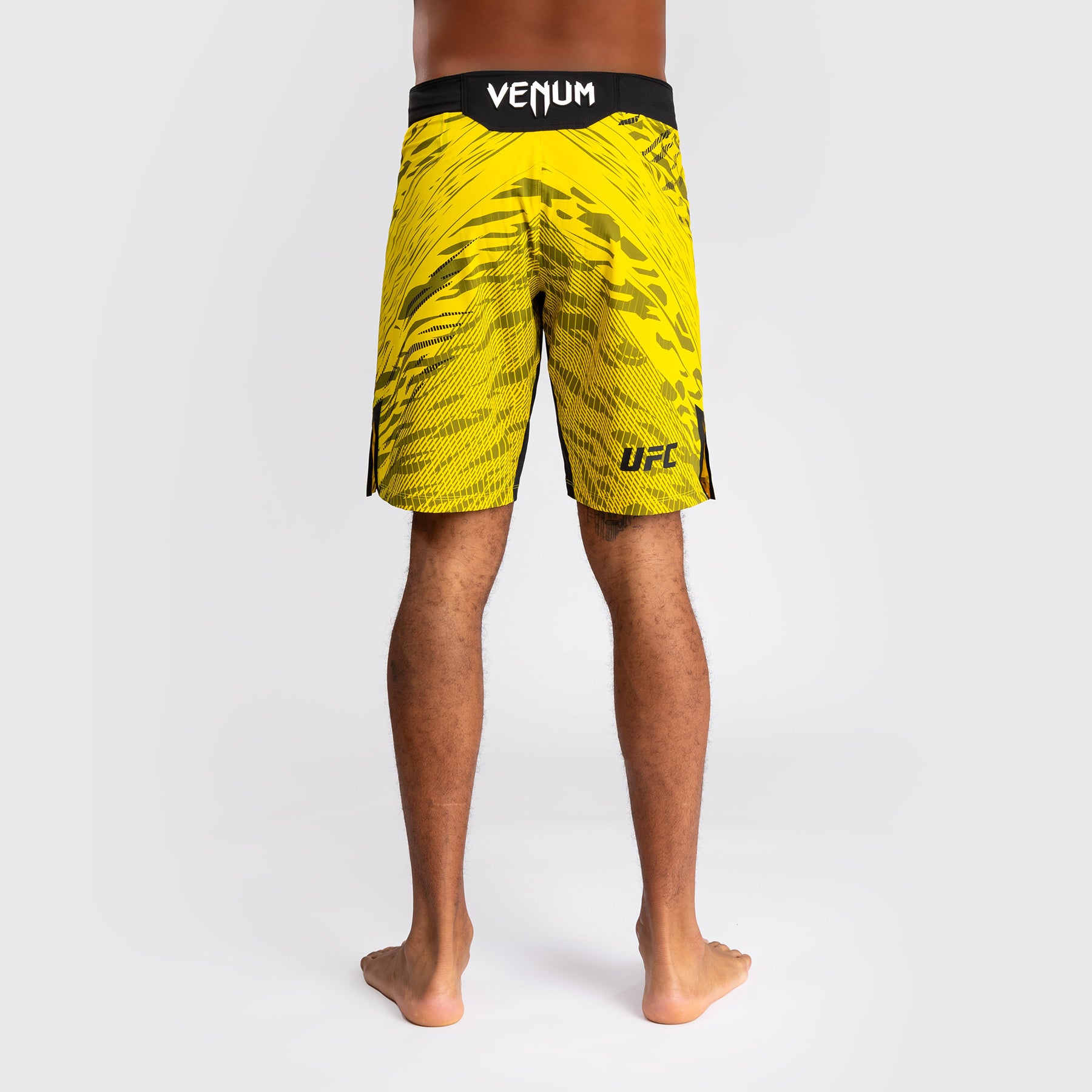 Men's UFC Fusion By Venum White Fight Night Long Fit Fight