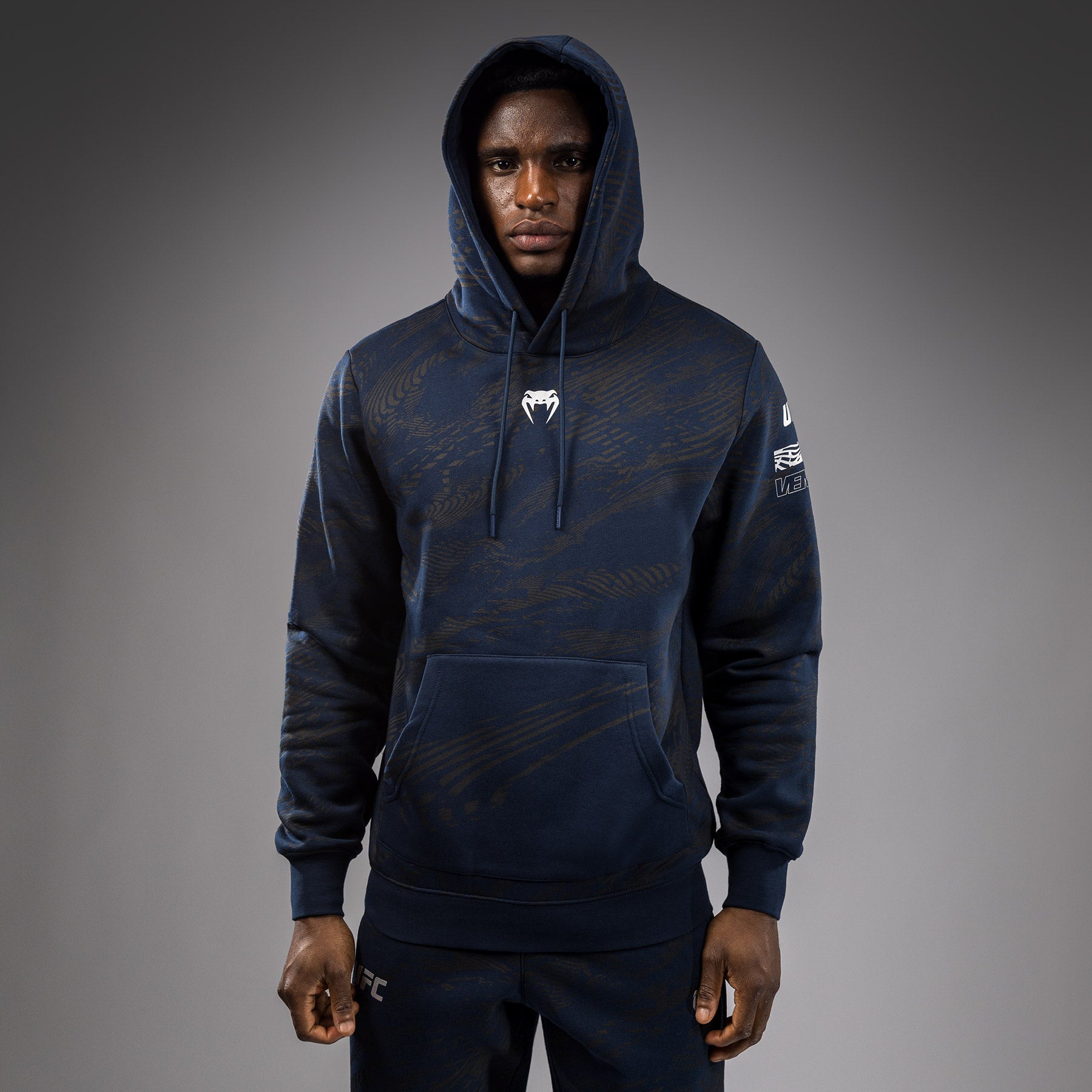 【UFC】 星条旗 Mega Fit Hoodie ★正規品 ★追跡可 UFC】 星条旗 Mega Fit Hoodie ☆正規品 ☆追跡可