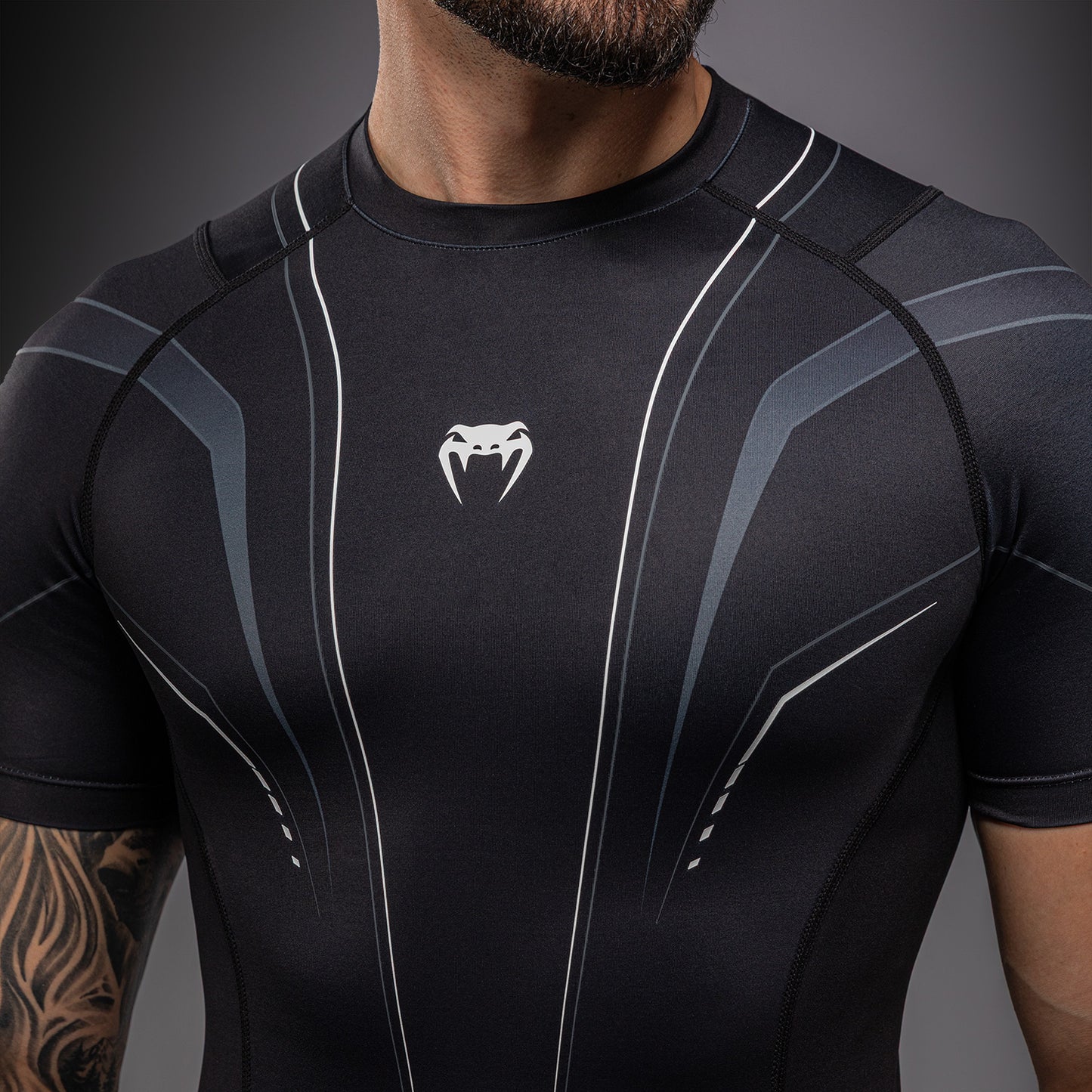 Venum Streamline Short Sleeve Rashguard - Black/White