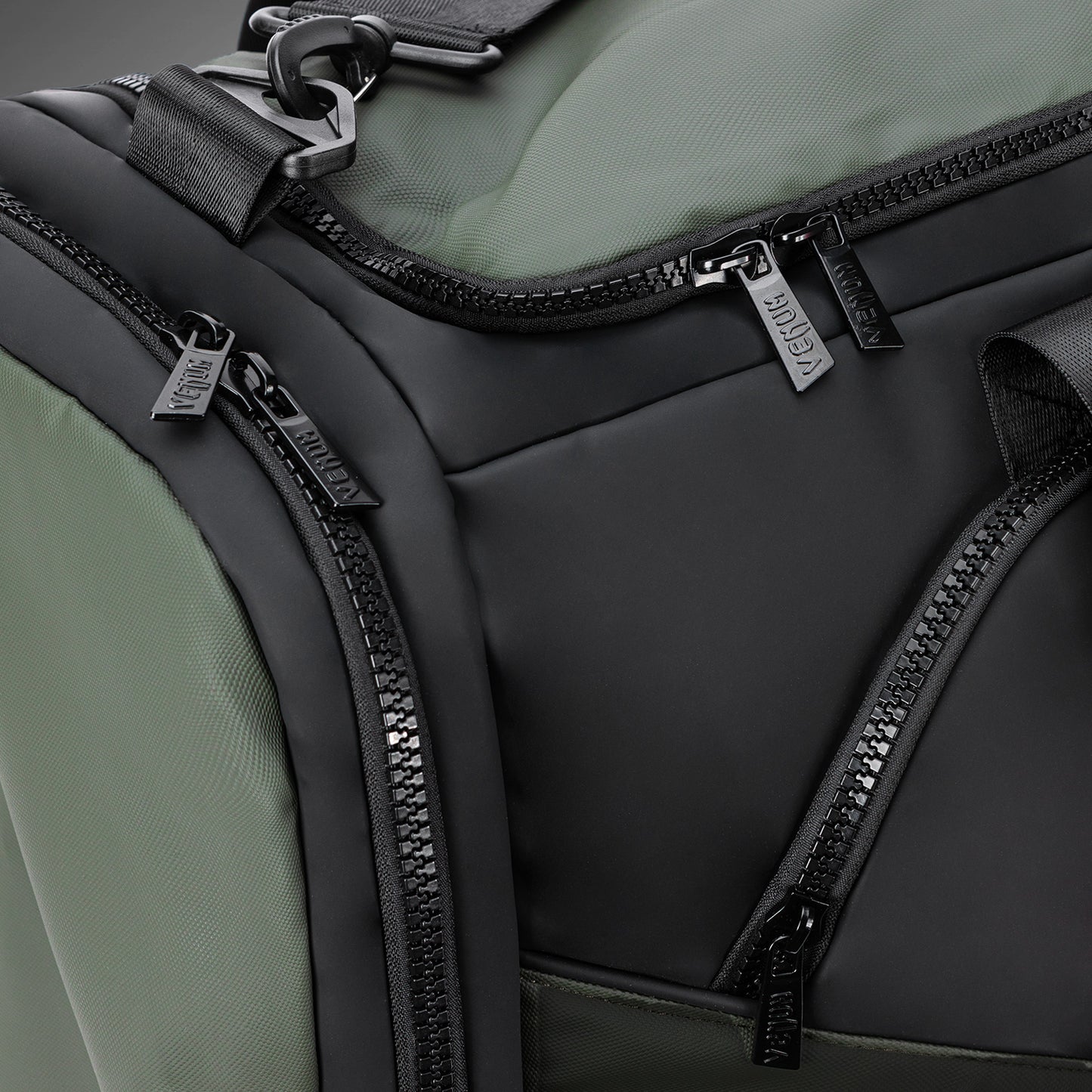 Venum Evo 2 Trainer Lite Duffle Bag (55-63L) - Black/Khaki
