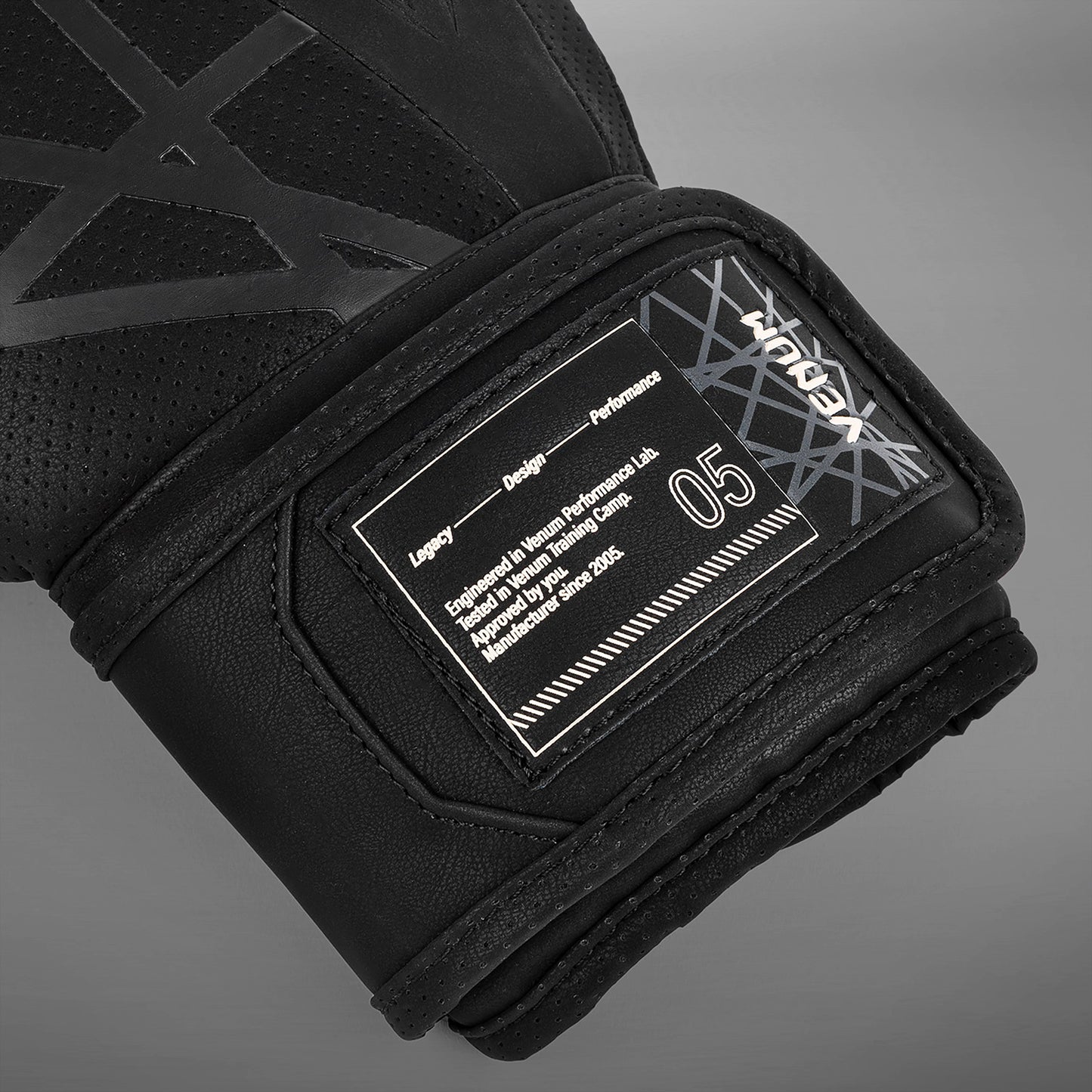 Venum Tecmo 2.0 Boxing Gloves - Black