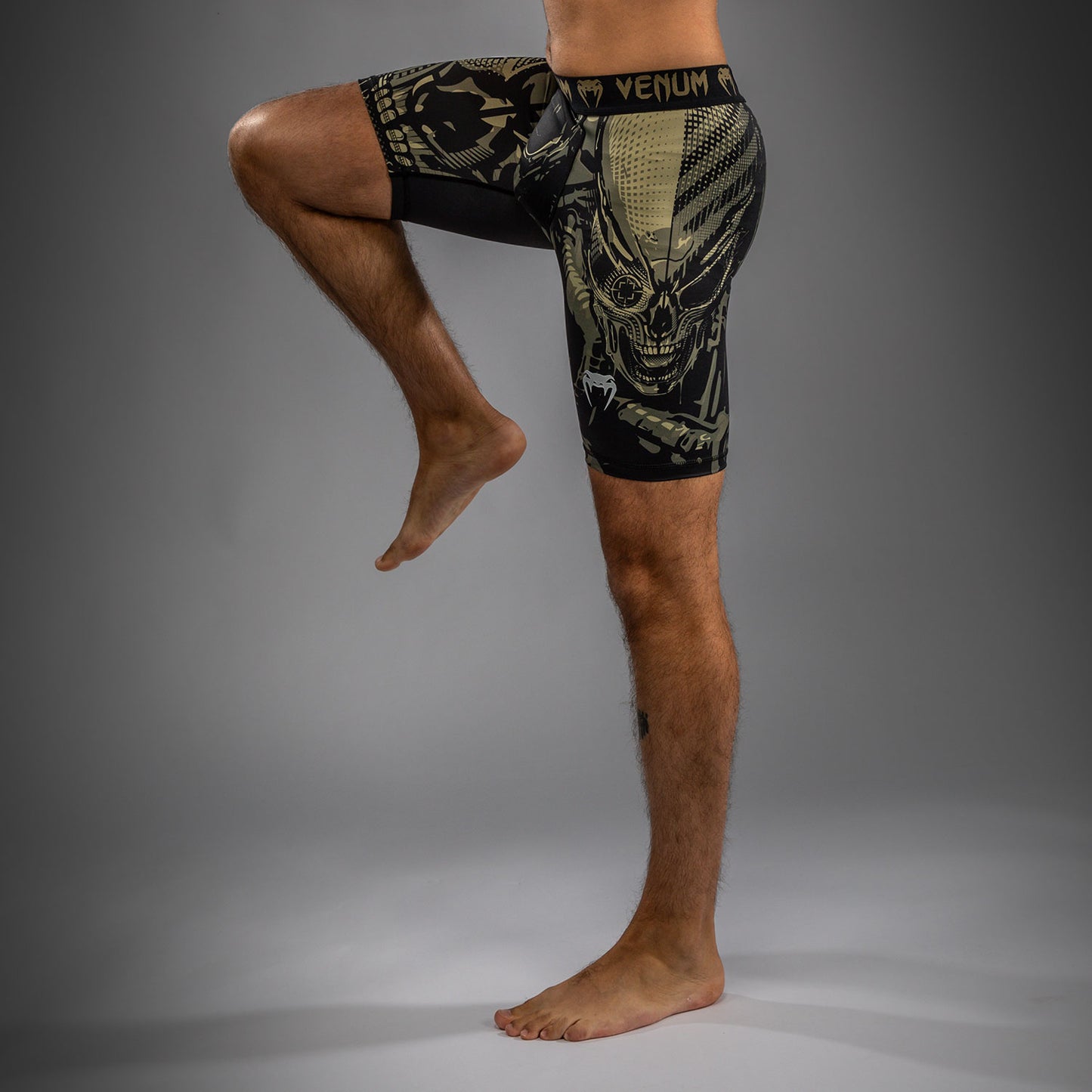 Venum Invader Vale Tudo Shorts - Black/Sand
