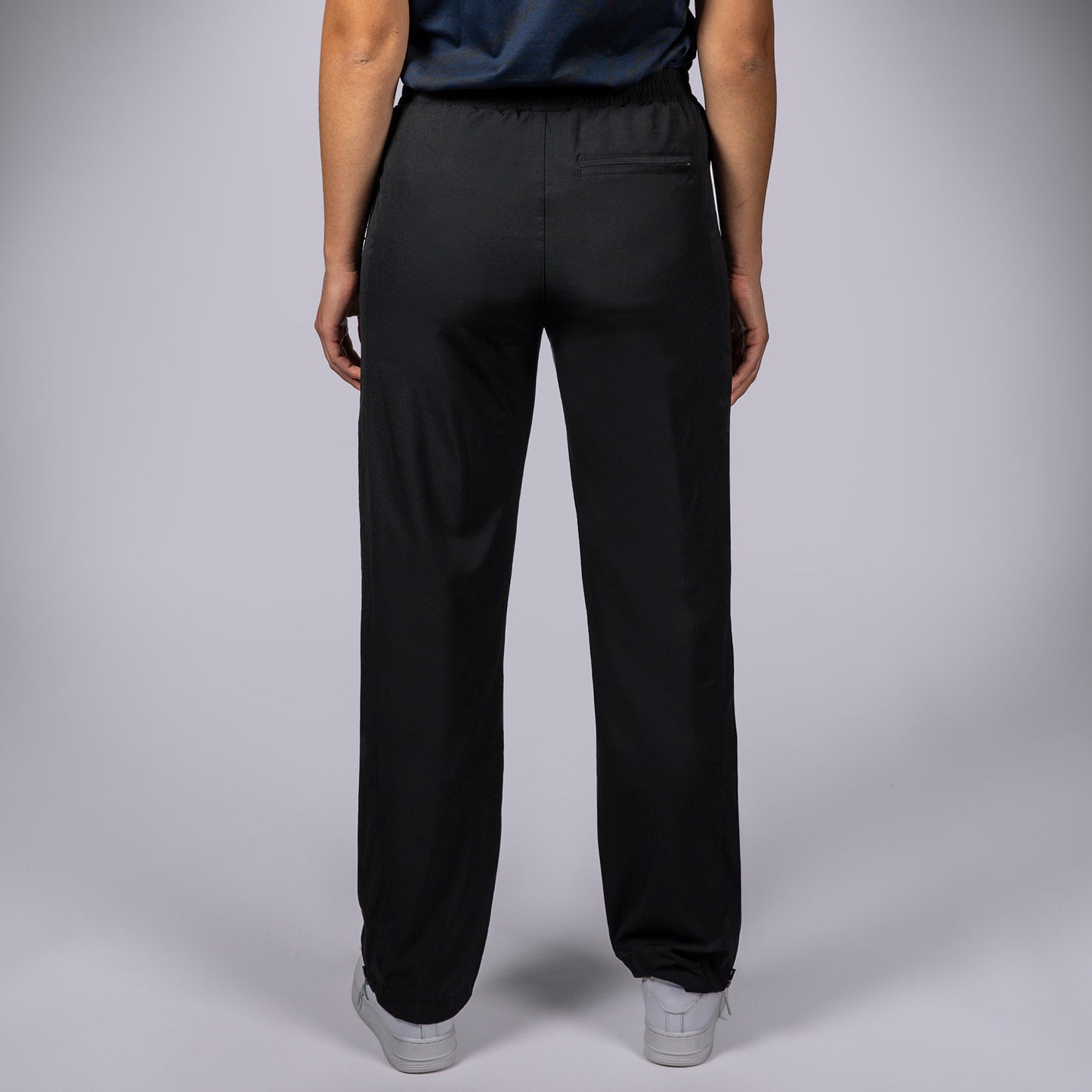 UFC Fusion by Venum Fight Week Women’s Straight Leg Pant - Black