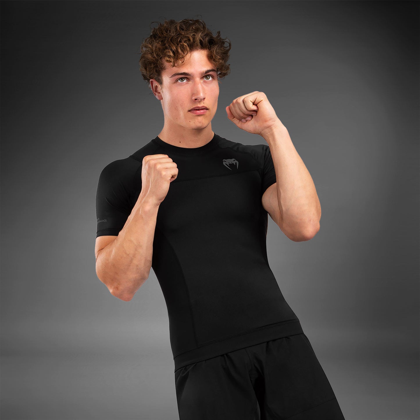 Venum G-Fit Air Rashguard Shortsleeve - Black