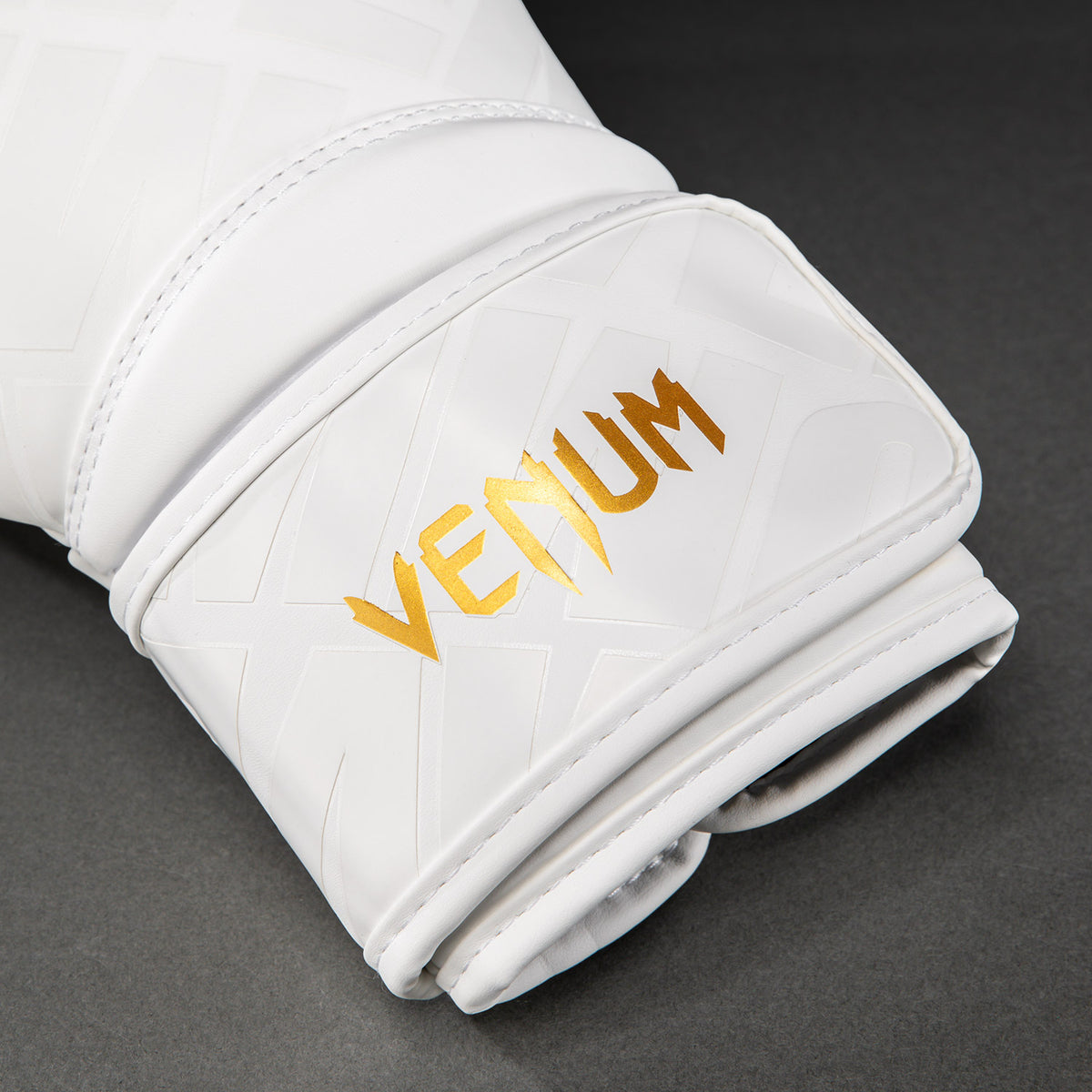 Venum Contender 1.5 XT 3D Boxing Gloves White/ Gold