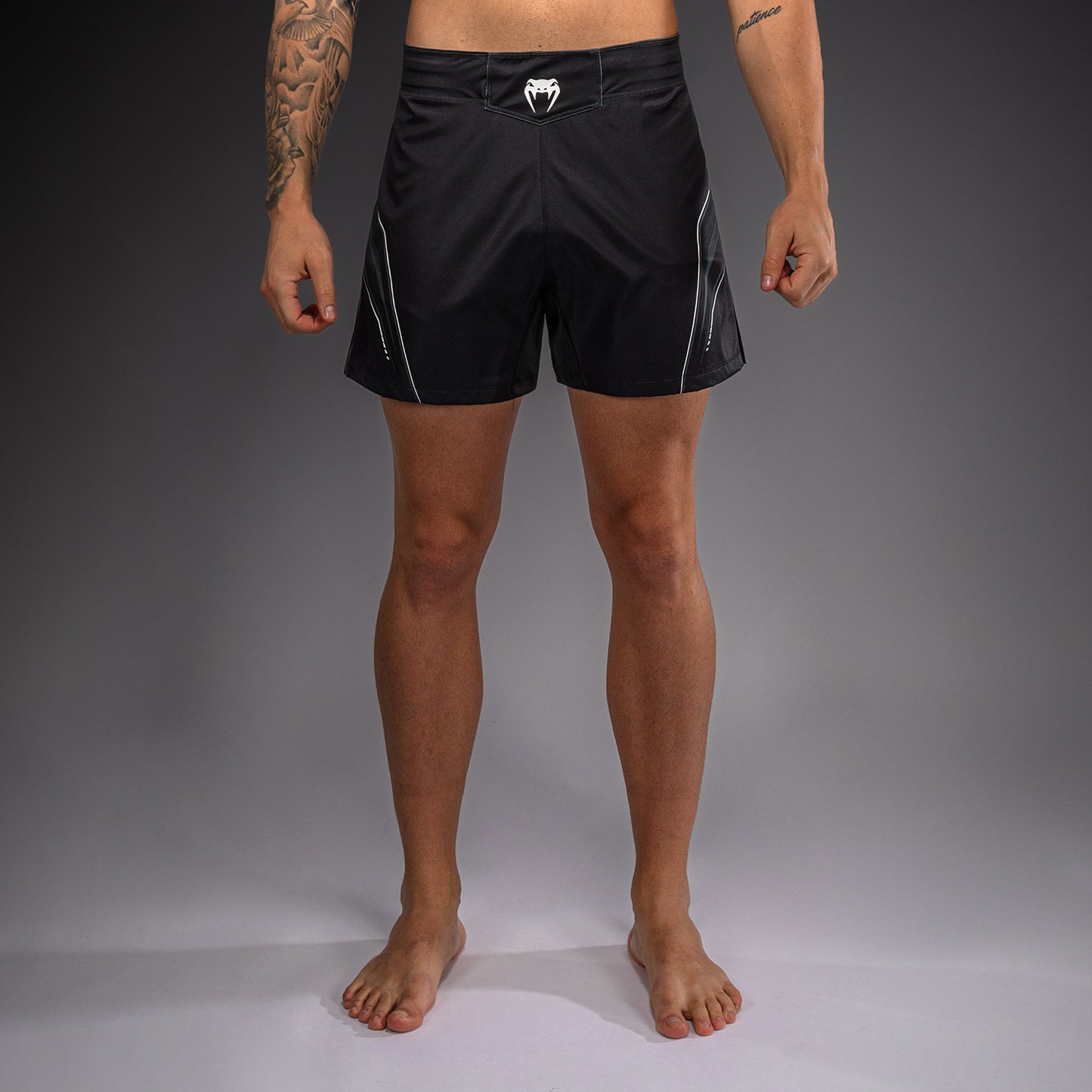 Venum Streamline Fightshorts - Black/White