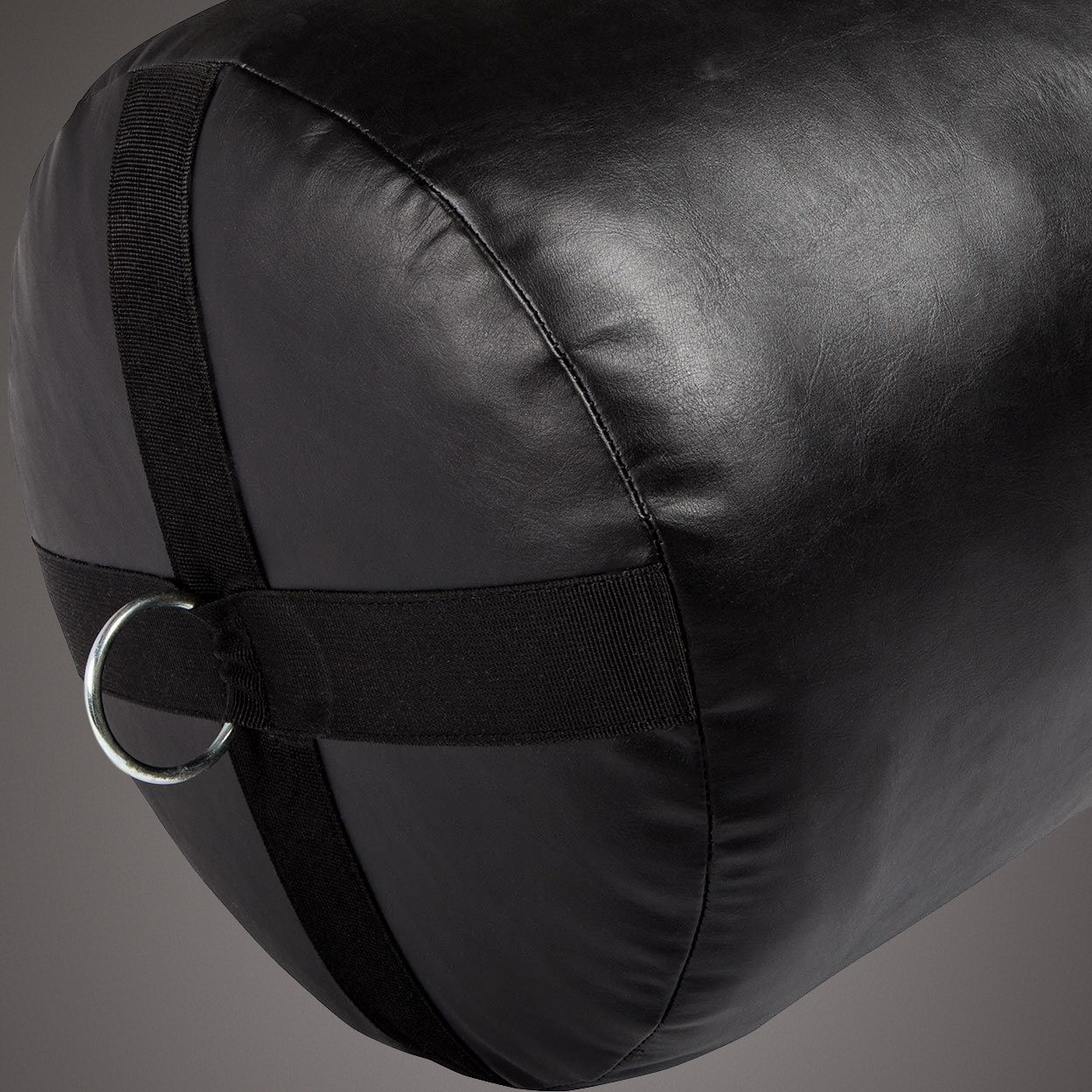 Venum Challenger Heavy bag + Ceiling Hook - Black/White - Filled - 150cm