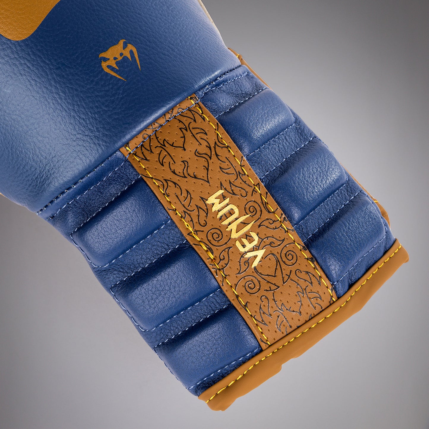 Venum Reverso Boxing Gloves - Camel/Royal Blue