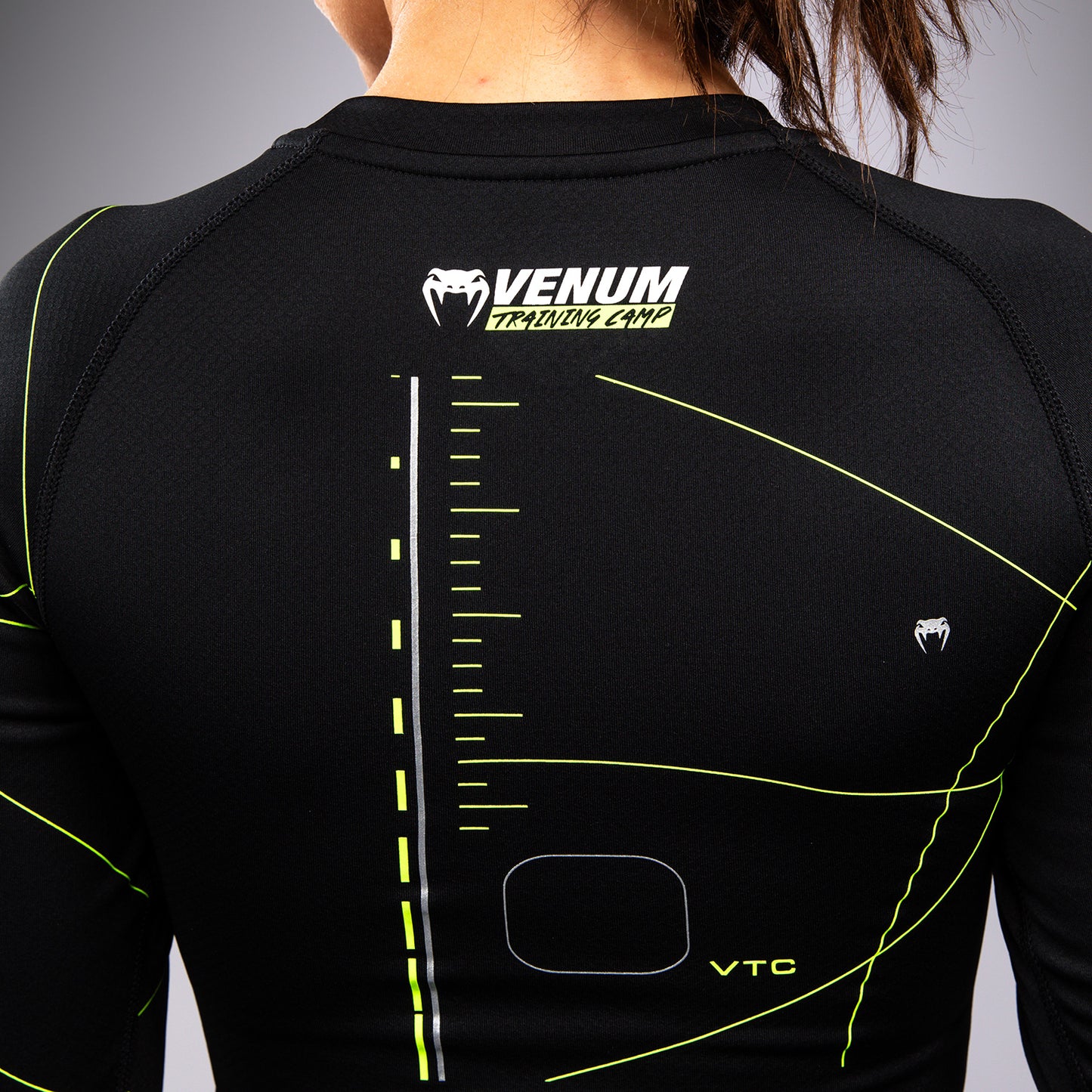 Venum Training Camp 4.0 Long Sleeve Rashguard - Black/Neon Green