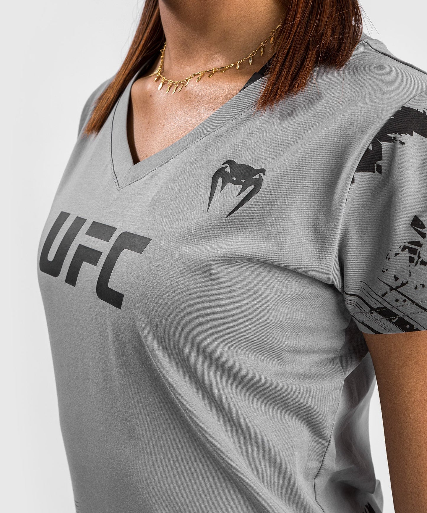 UFC Venum Authentic Fight Week Women’s 2.0 Short Sleeve T-Shirt - Grey