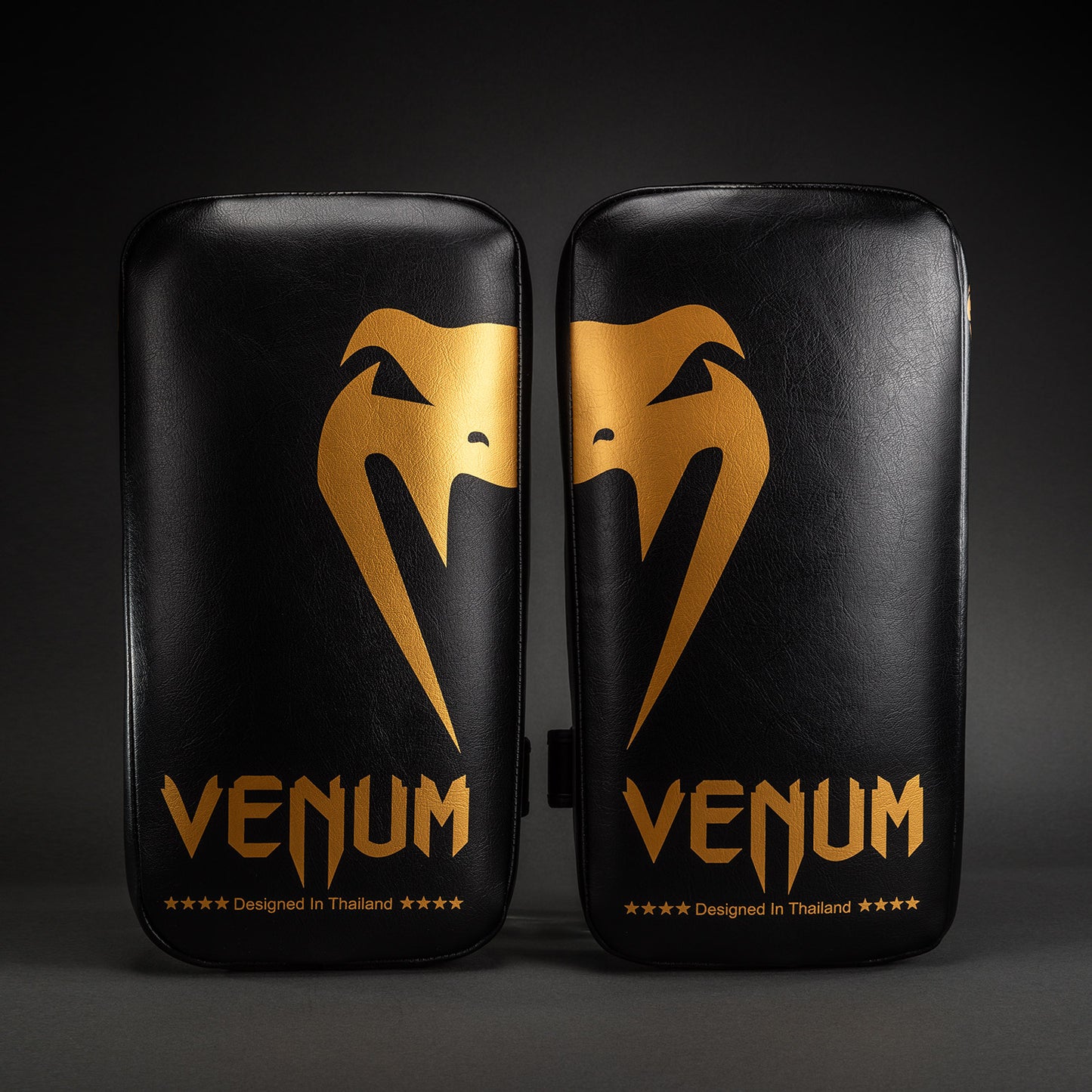 Venum Giant Kick Pads - Black/Gold (Pair)
