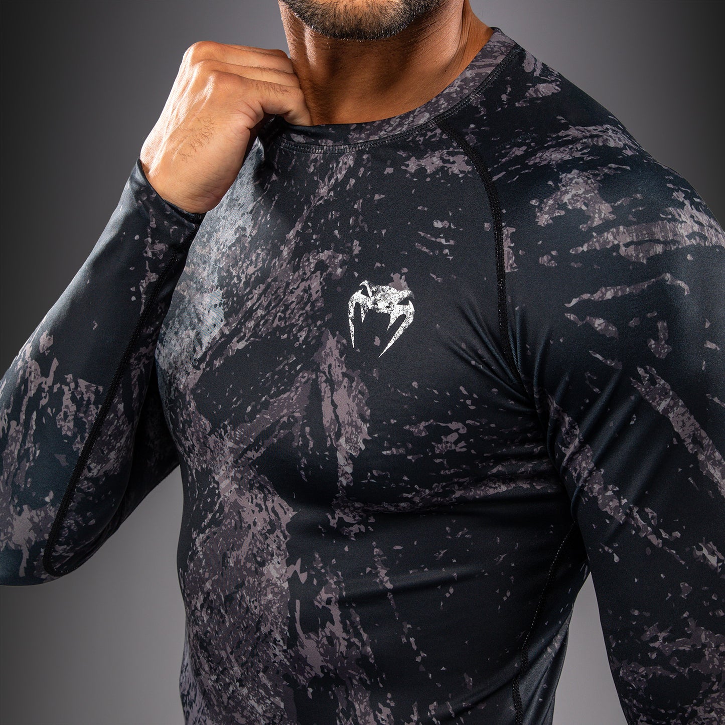 Venum Rage & Workout Long Sleeve Rashguard - Black/Grey