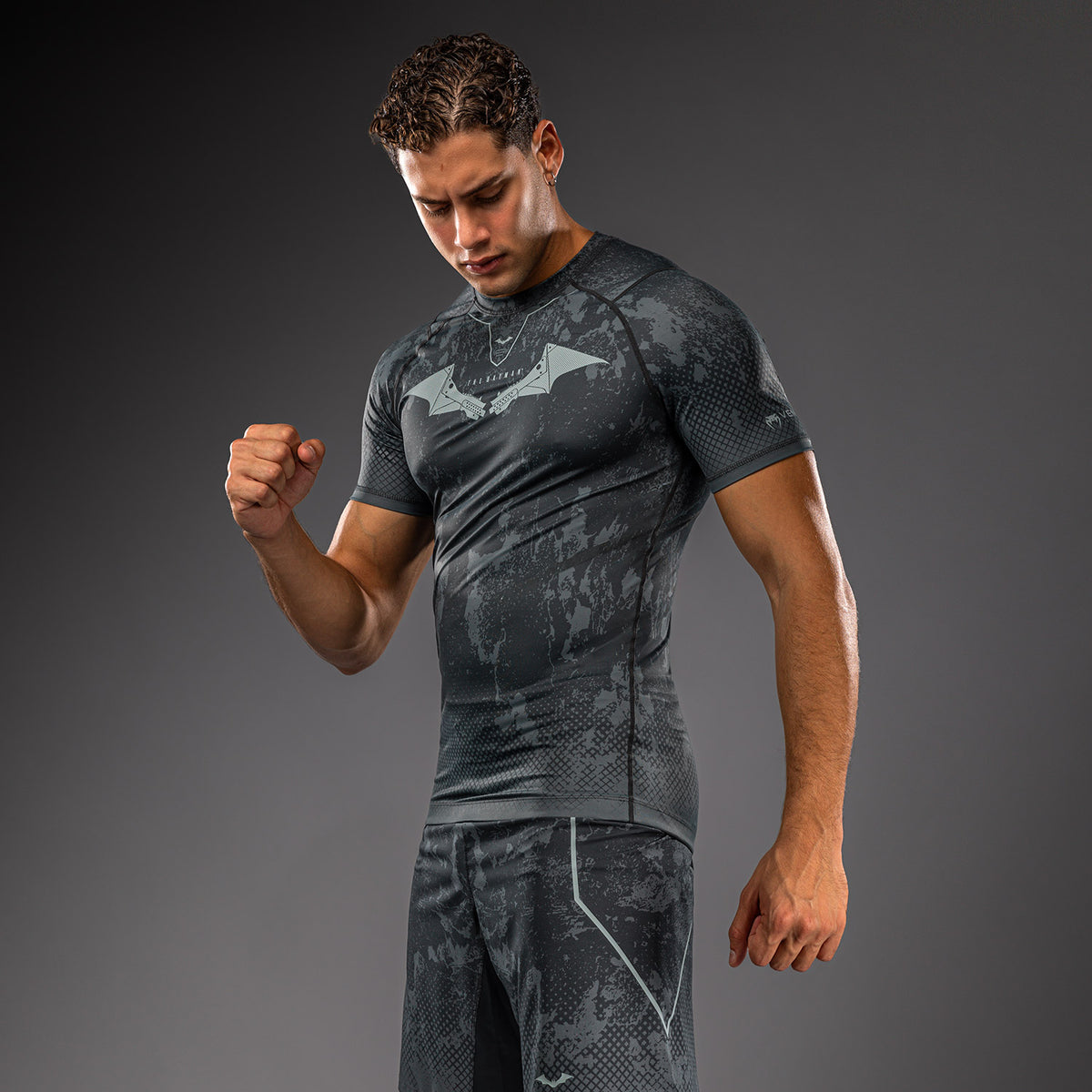 Venum x Batman Short Sleeve Rashguard - Grey