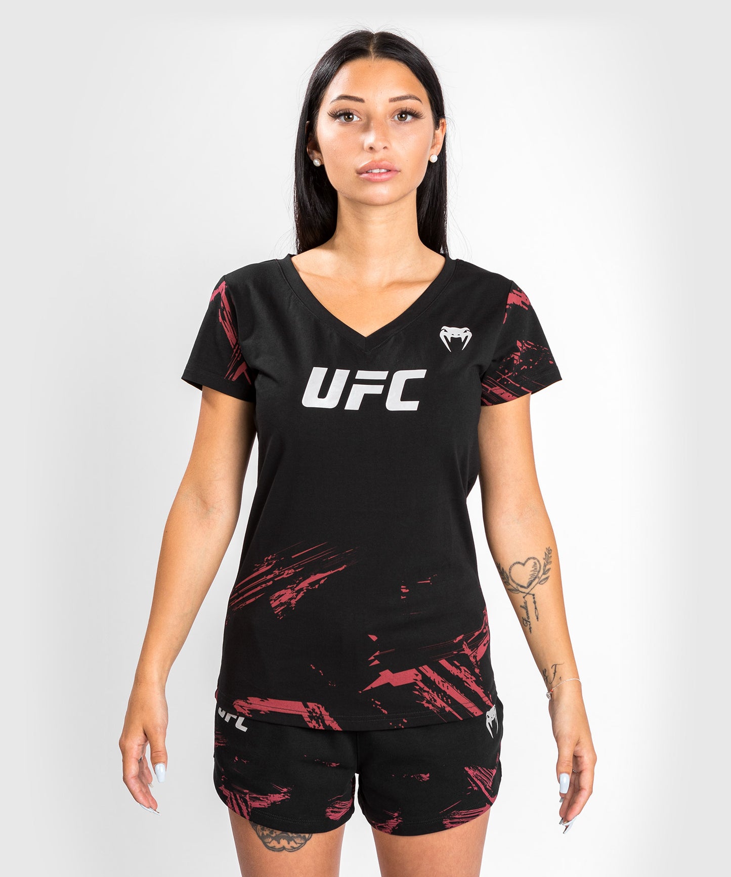 UFC Venum Authentic Fight Week Women’s 2.0 Short Sleeve T-Shirt - Black/Red