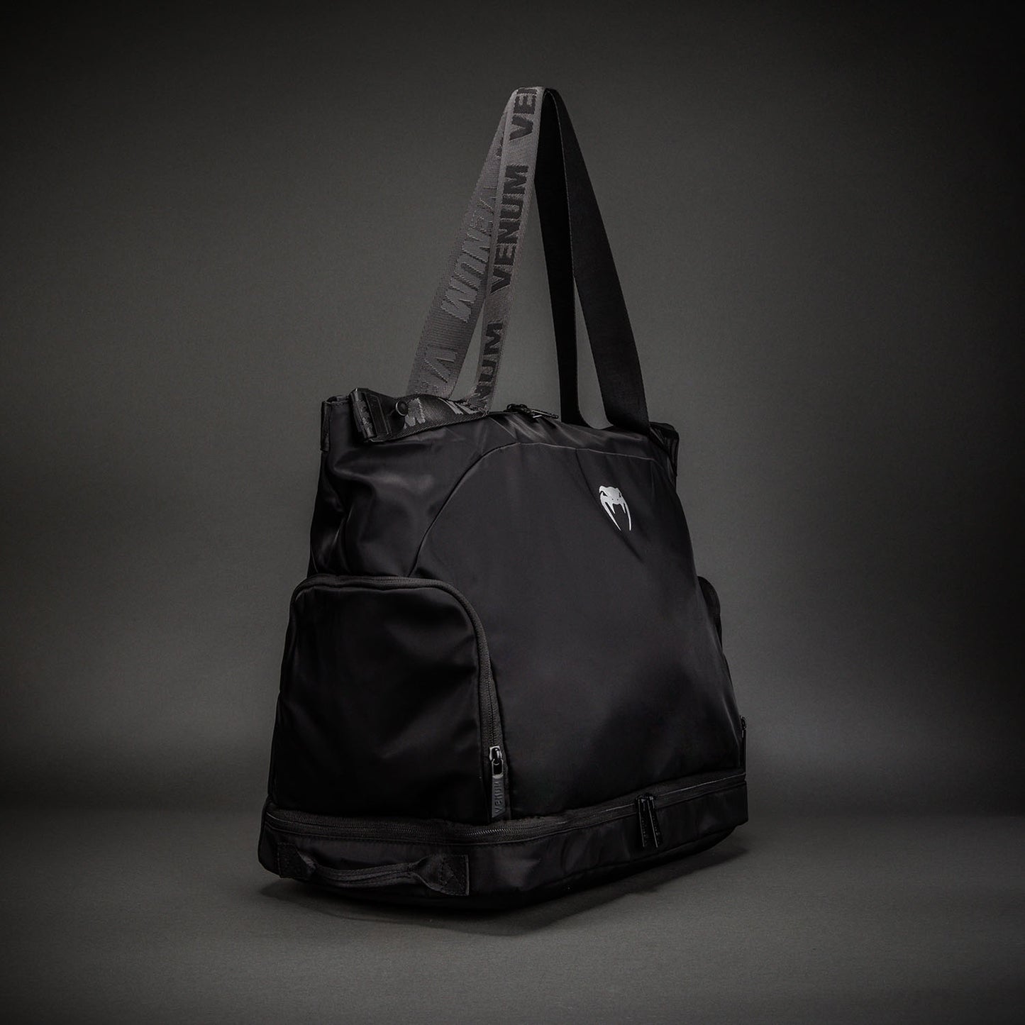 Venum Essential Sports Bags - Black