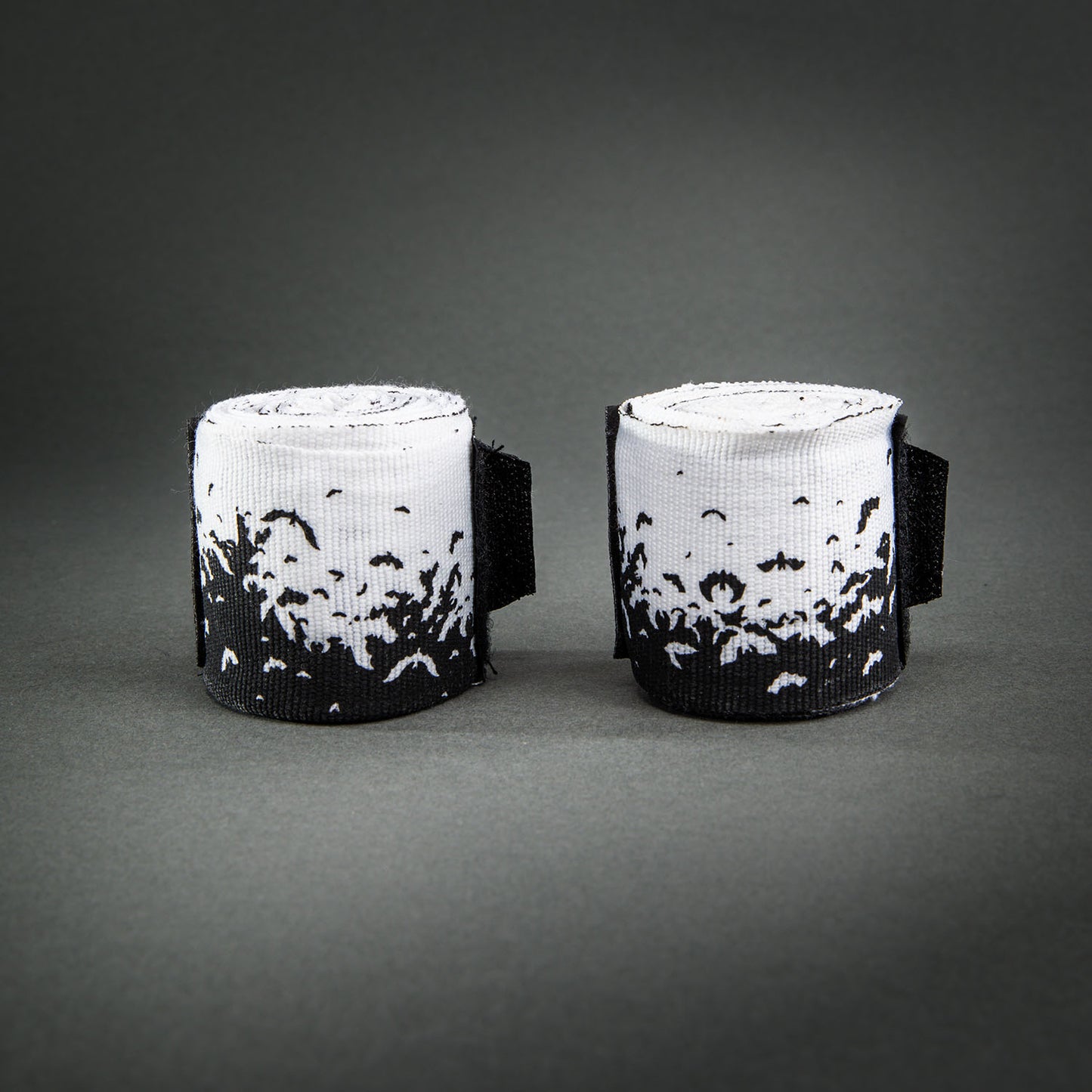 Venum Kontact Evo Bats Night Handwraps - Black/White