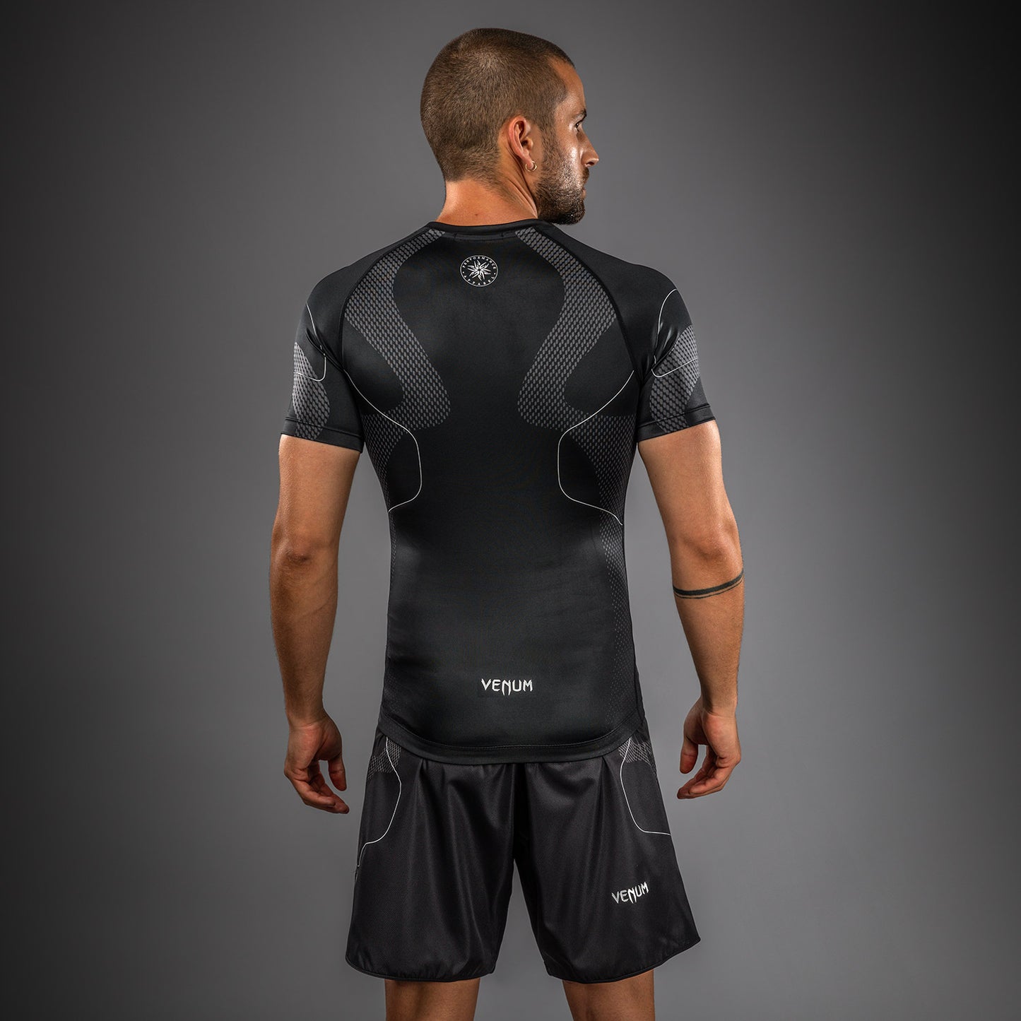 Venum Nexus Short Sleeve Rashguard - Black/Silver