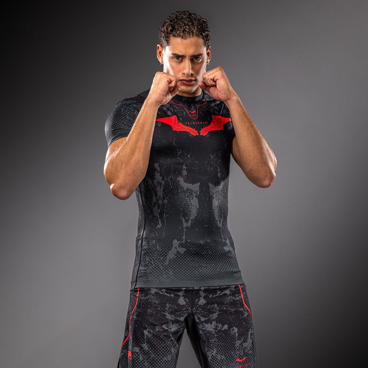 Venum x Batman Short Sleeve Rashguard - Black/Grey/Red