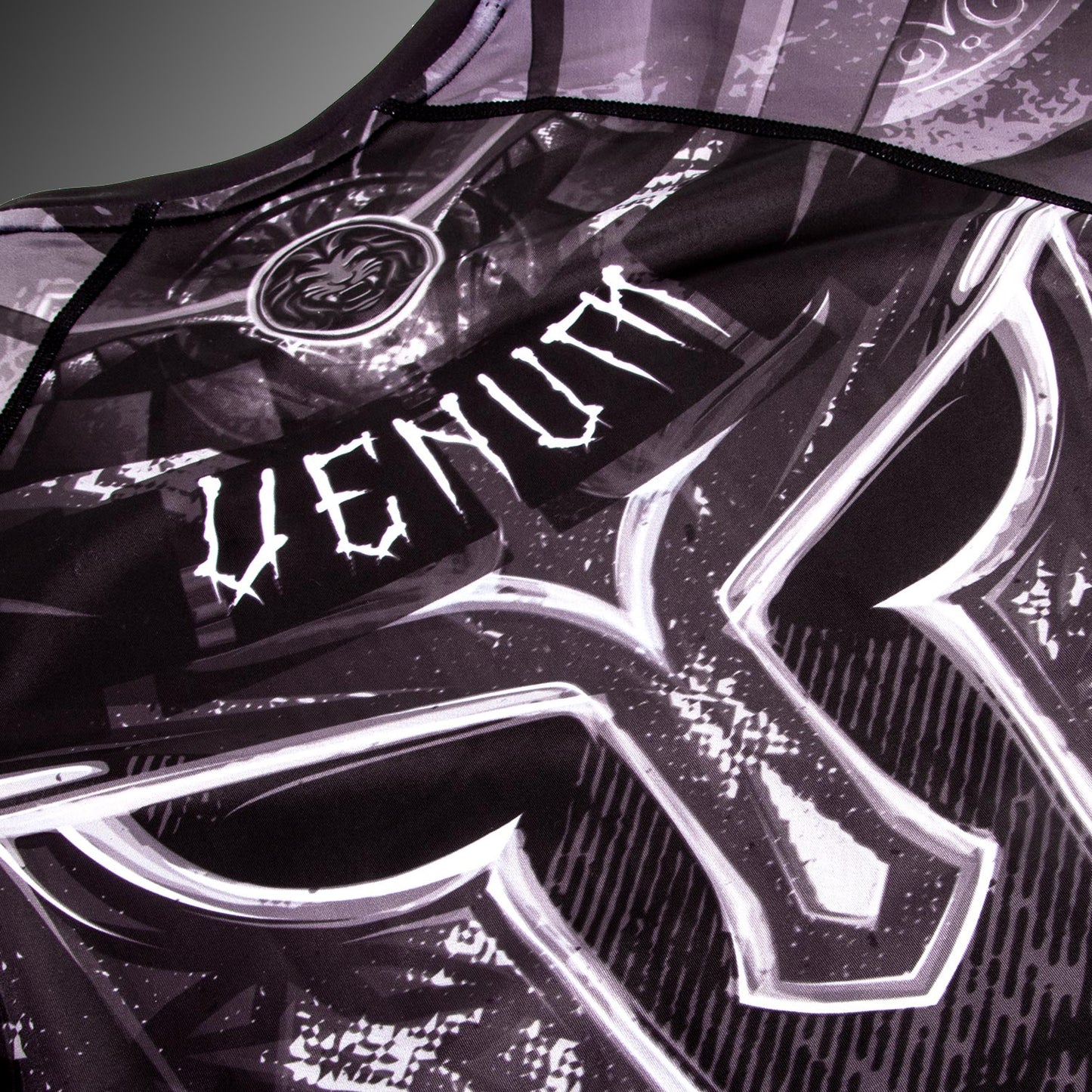 Venum Gladiator 3.0 Rashguard - Black/White - Short Sleeves