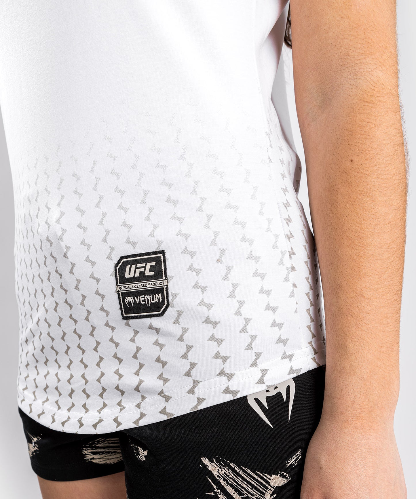 UFC Venum Authentic Fight Week Women’s 2.0 Short Sleeve T-Shirt - White