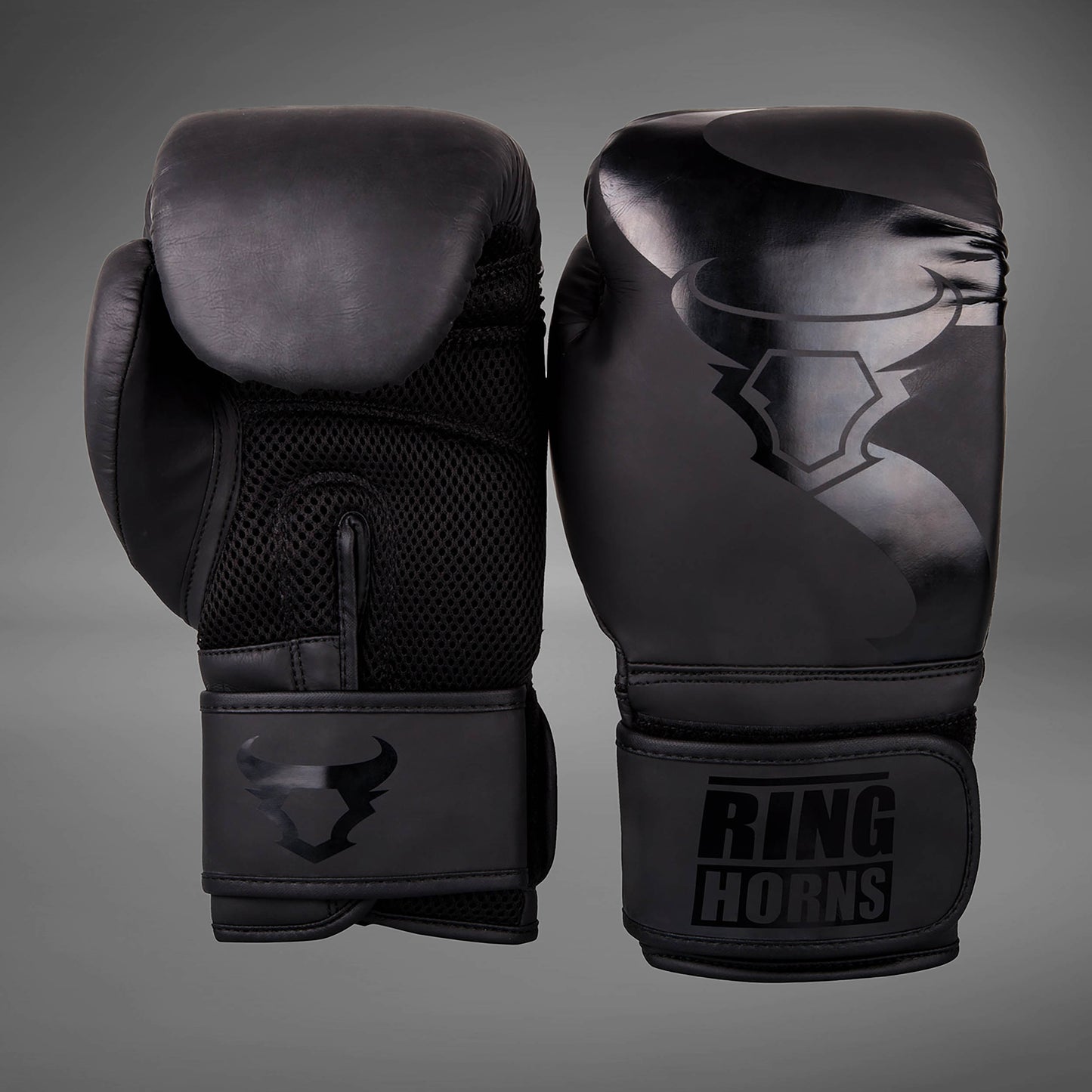 Ringhorns Charger by Venum Boxing Gloves – Black/Black
