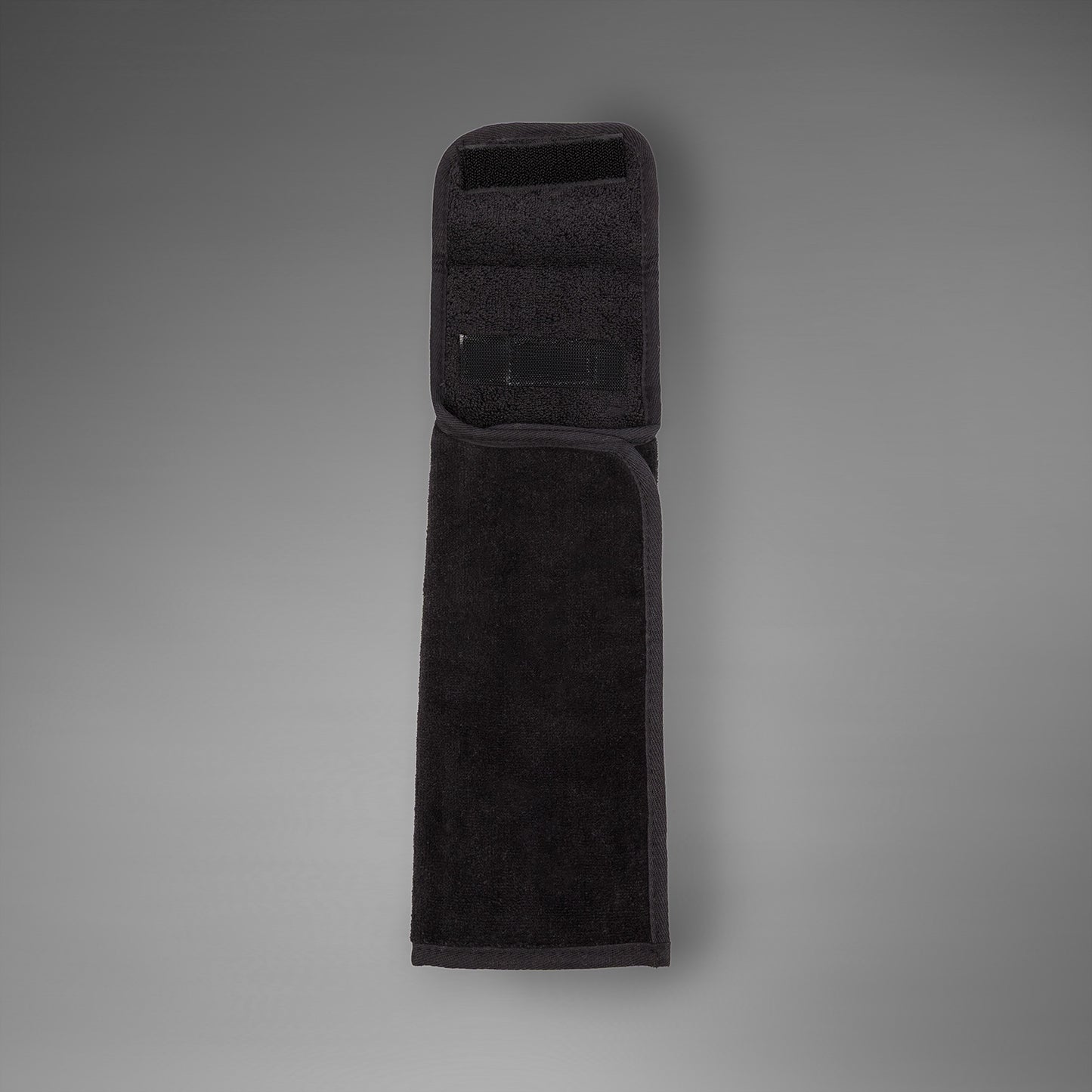 Venum Lineup Football Towel - Black/White