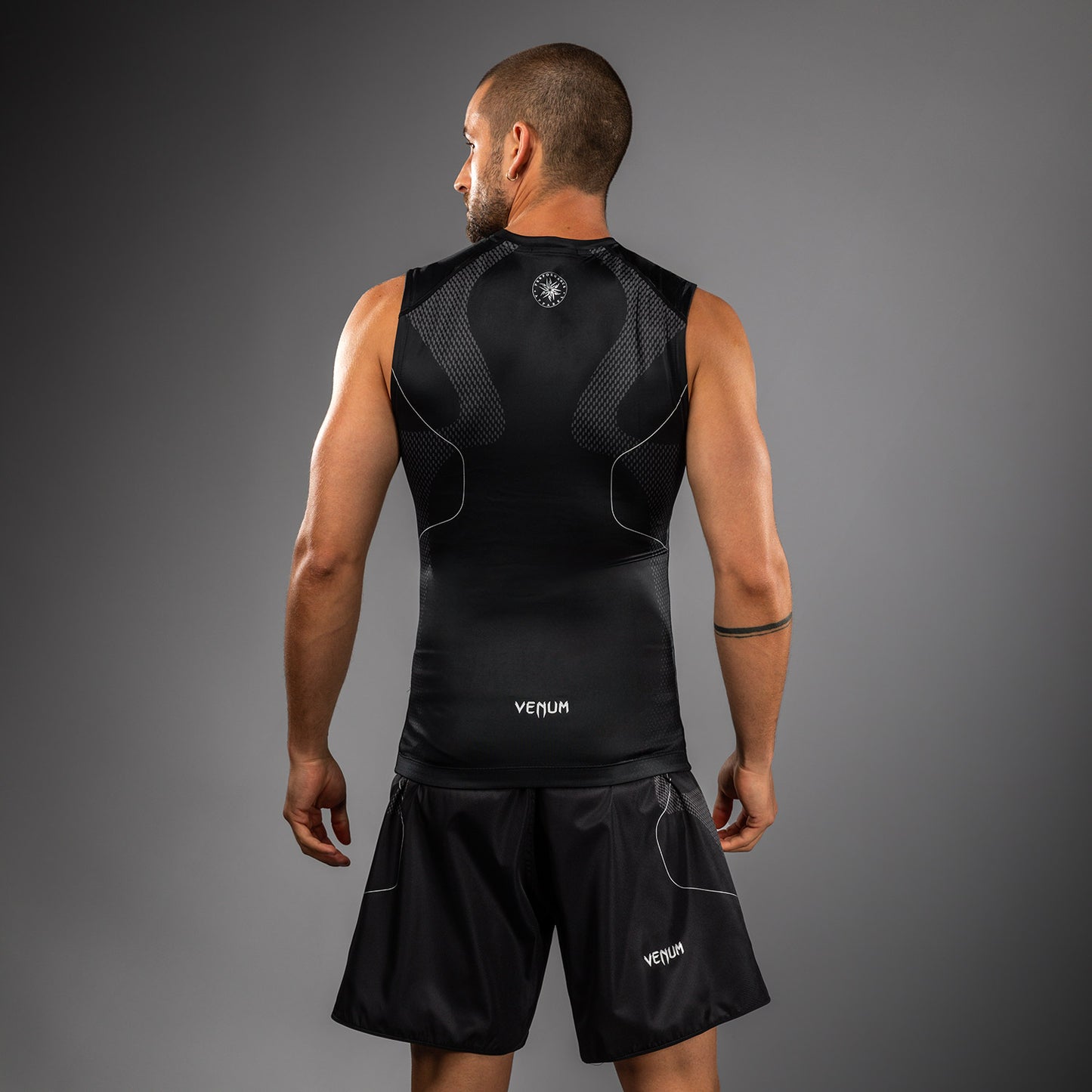 Venum Nexus Sleeveless Rashguard - Black/Silver