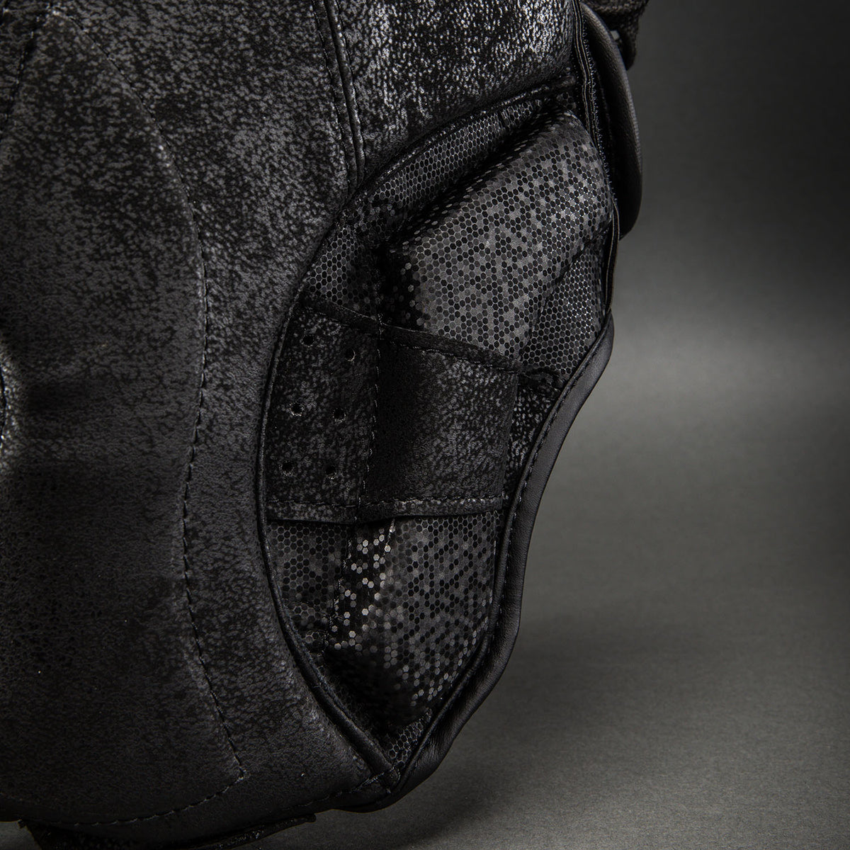 Venum Stone 2.0 Headgear - Black