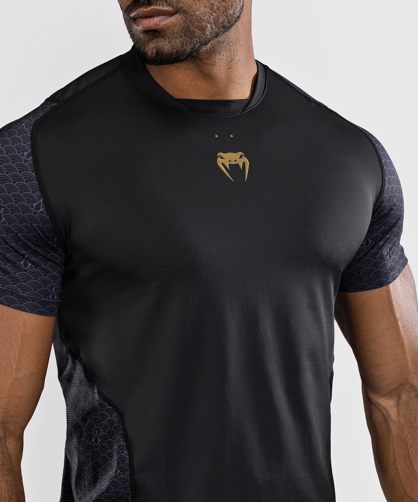 Venum x Assassin's Creed Shadows Dry Tech - Black Gold