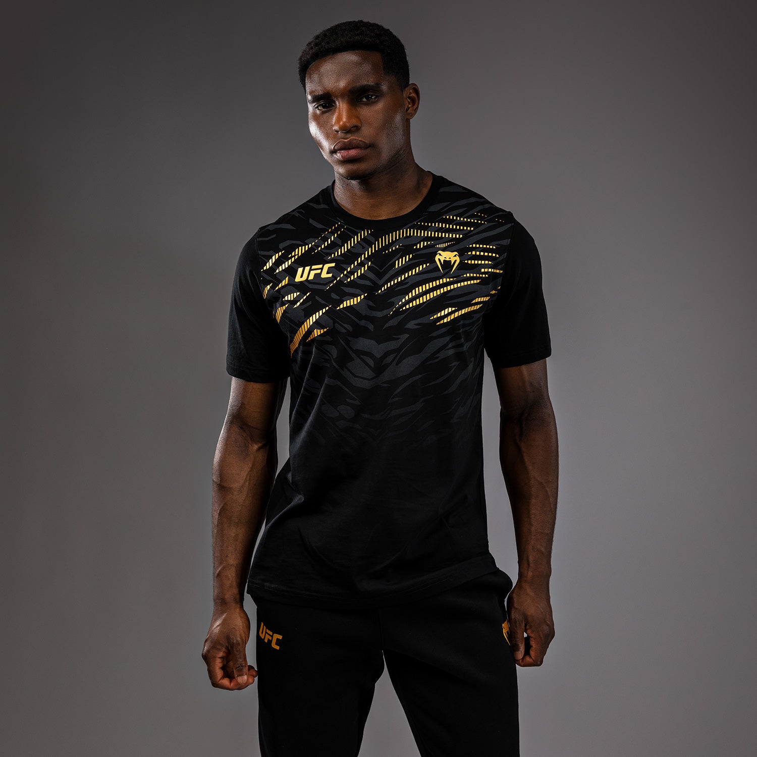 UFC ヘビ柄 ブラック Tシャツ 9837da8f76923df8da7f806958a0fa