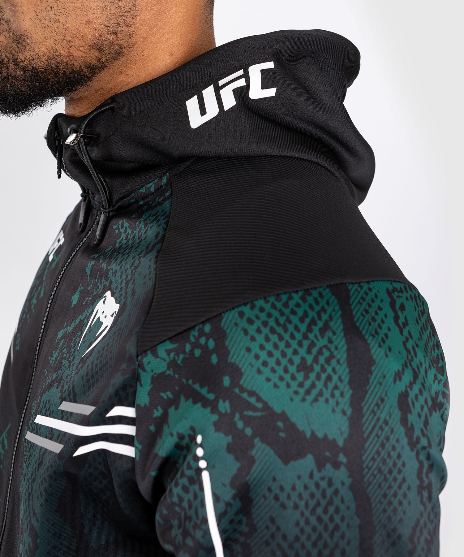 Reebok UFC Mens Full Zip Walkout Hoodie : : Clothing, Shoes &  Accessories